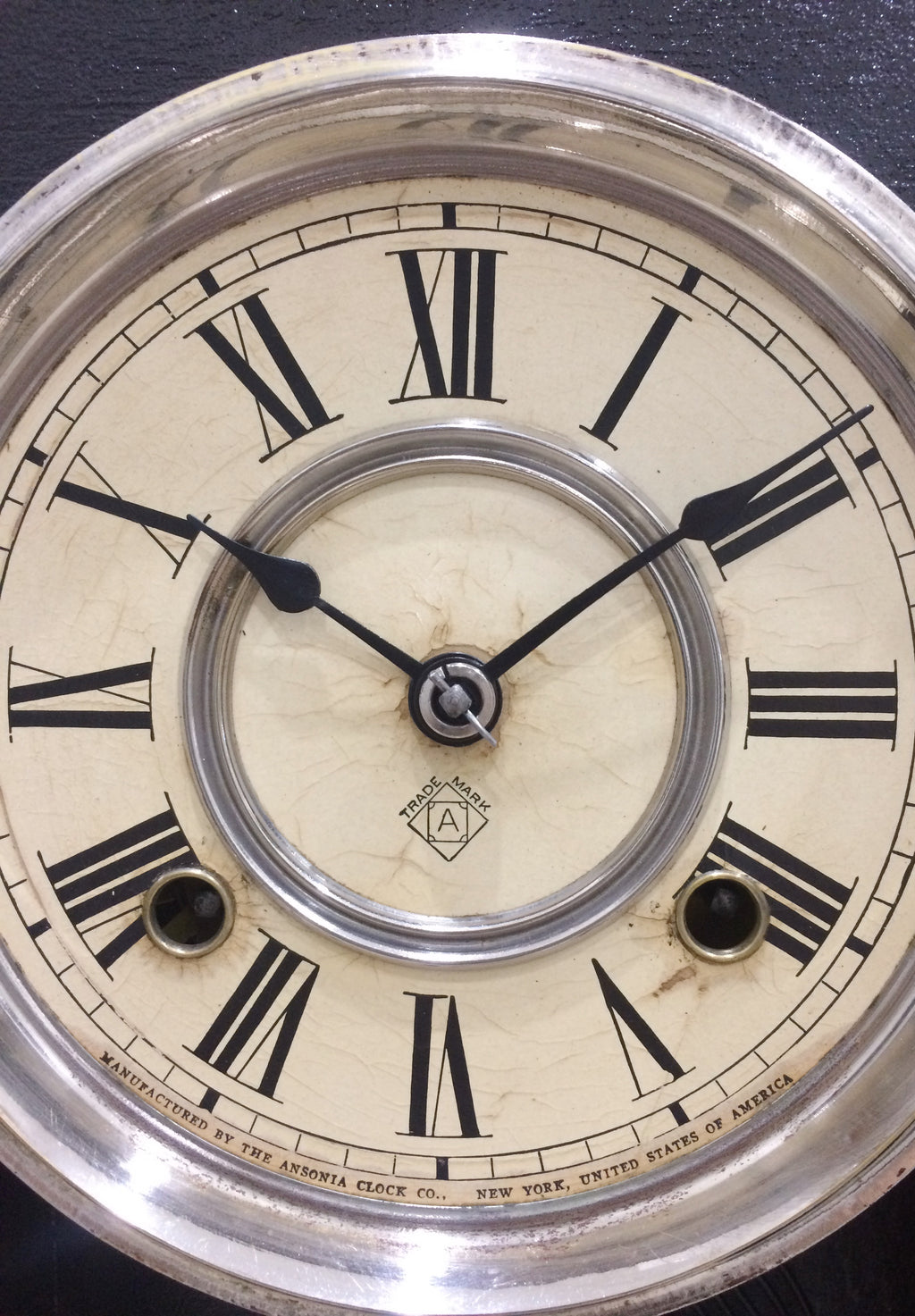 Antique Vintage Clocks & Décor | eXibit collection
