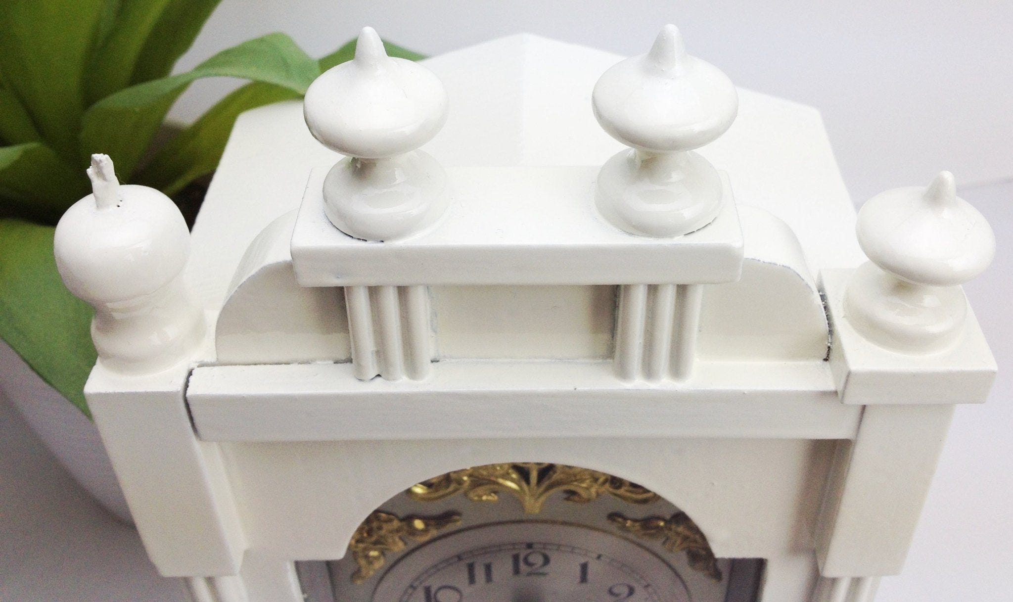 Antique Vintage Clocks & Décor | eXibit collection