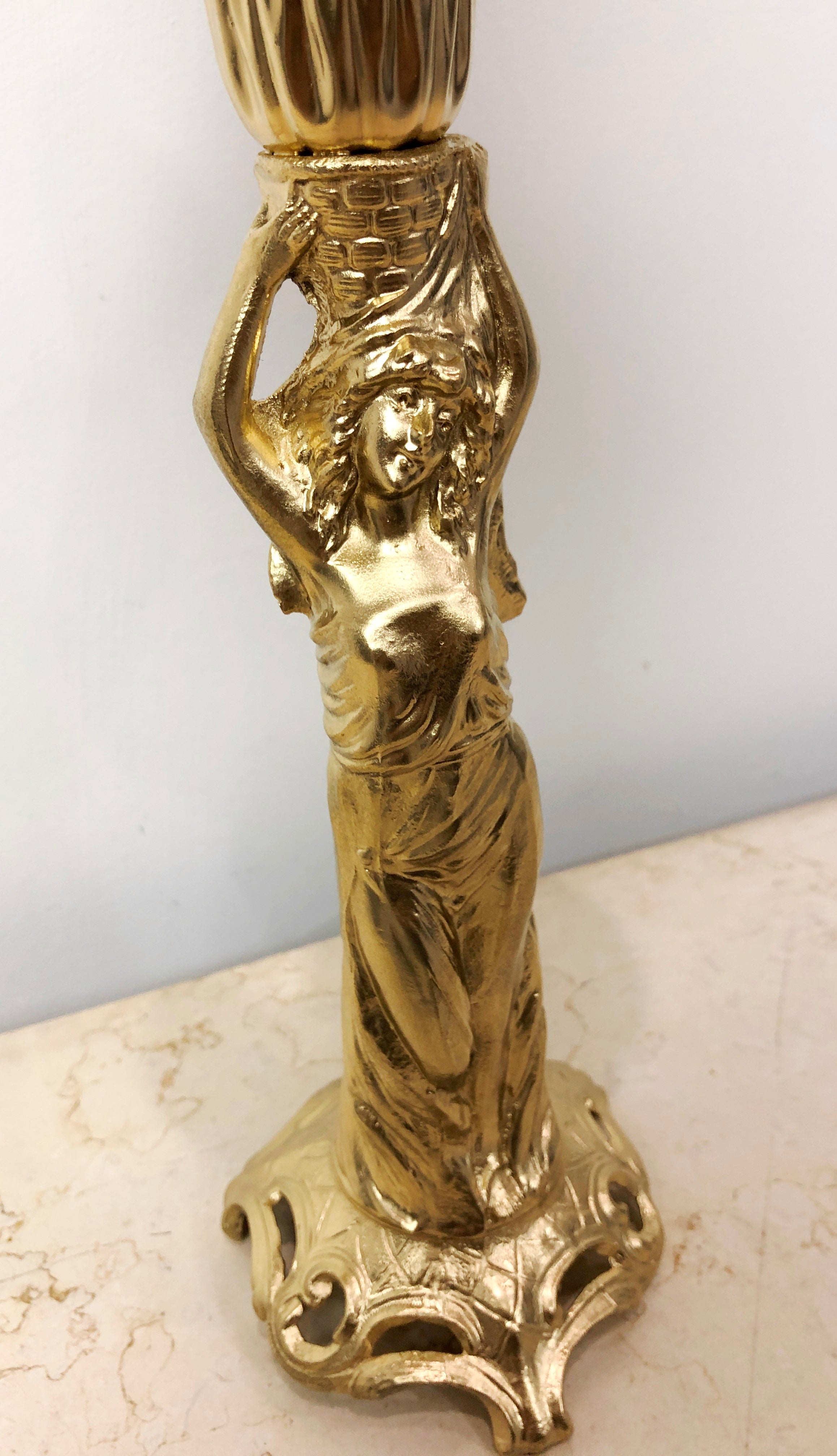 Vintage Lady Figure Gold Table Lamp | eXibit collection