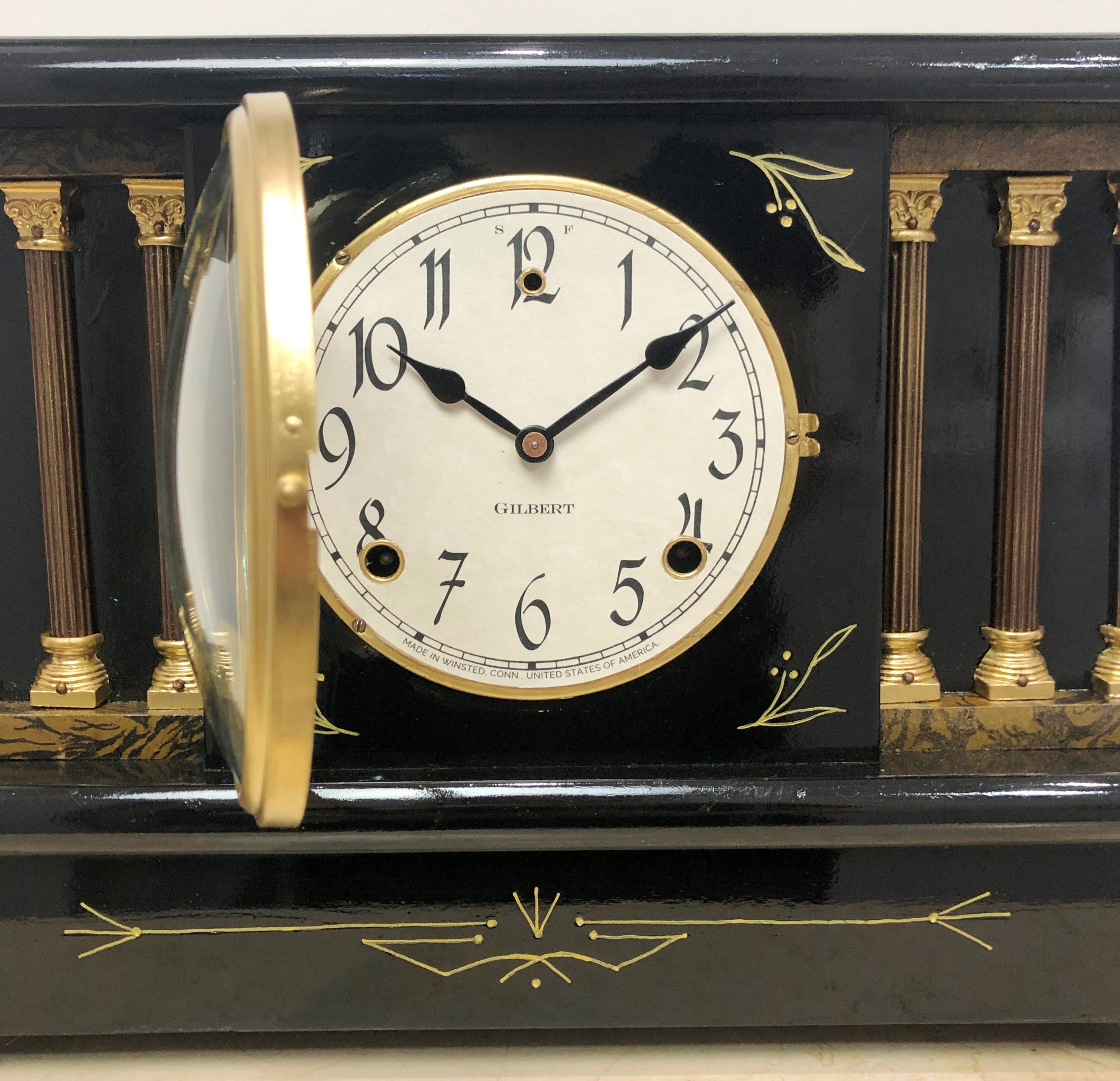 Antique GILBERT Chime U.S.A Mantel Clock | eXibit collection