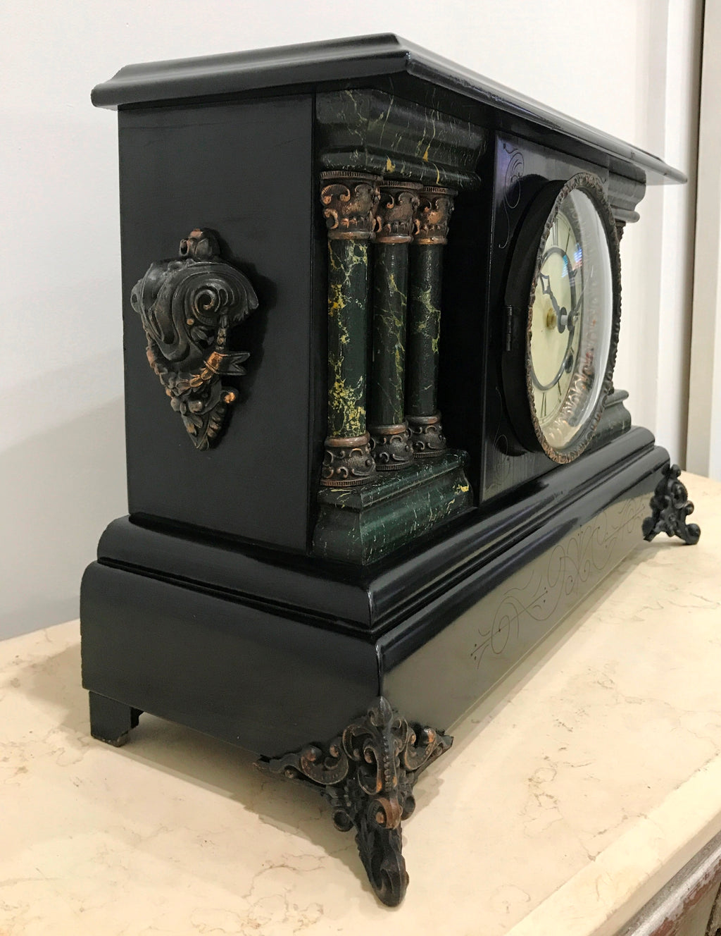 Original Antique Battery Clock | eXibit collection