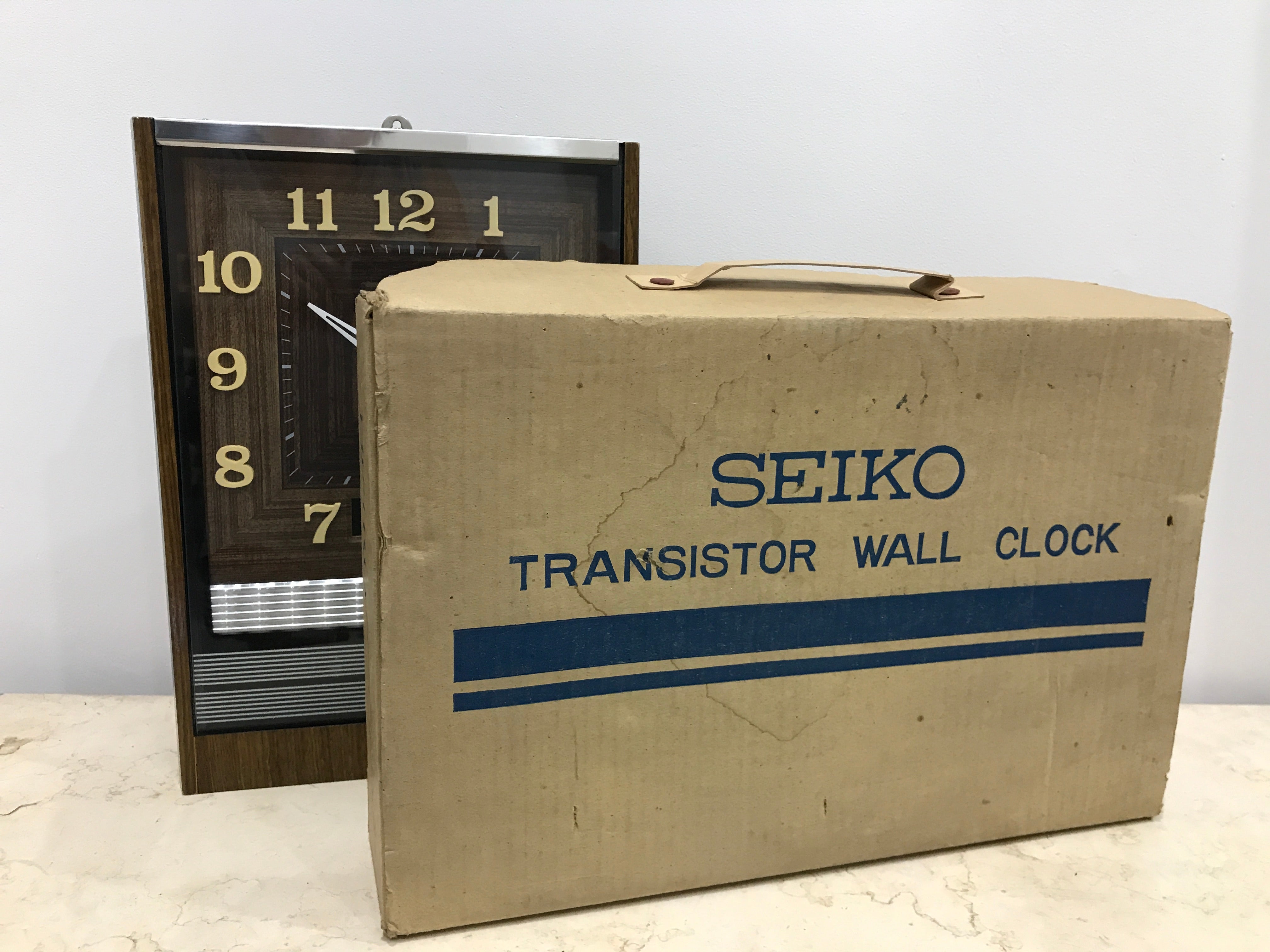 Vintage Time Date Transistor Battery Wall Clock | eXibit collection