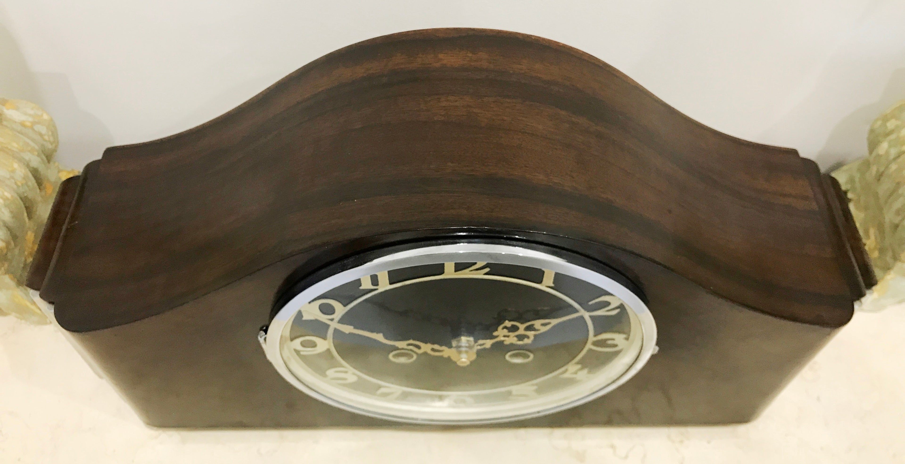Original Vintage Battery Clock | eXibit collection
