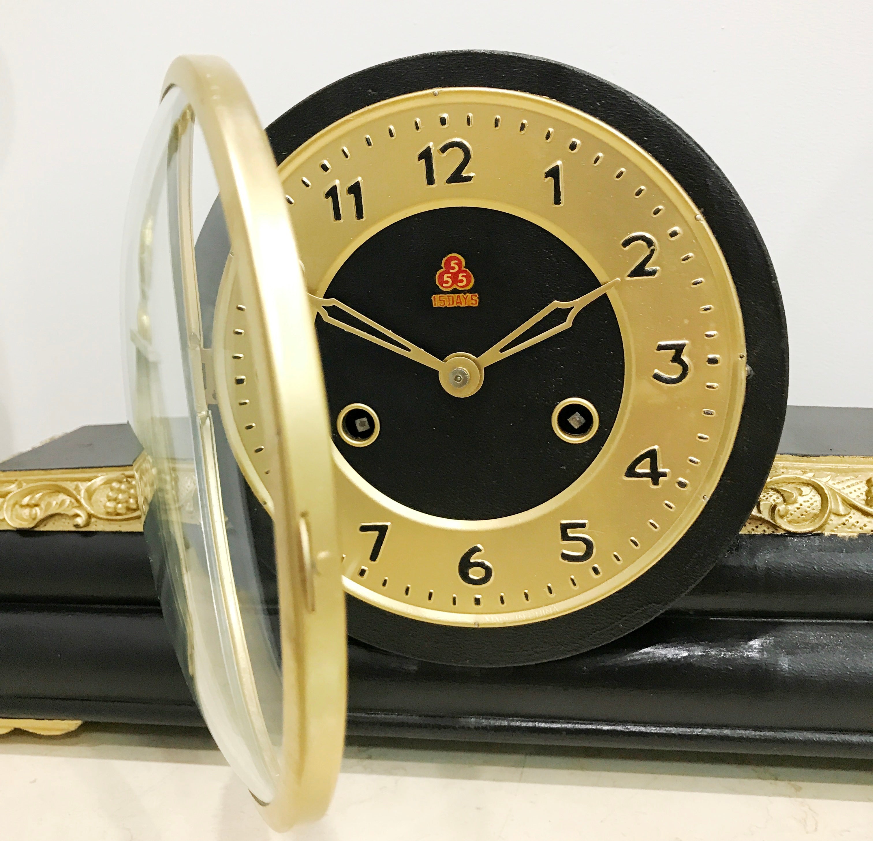 Vintage Mantel Clock | eXibit collection