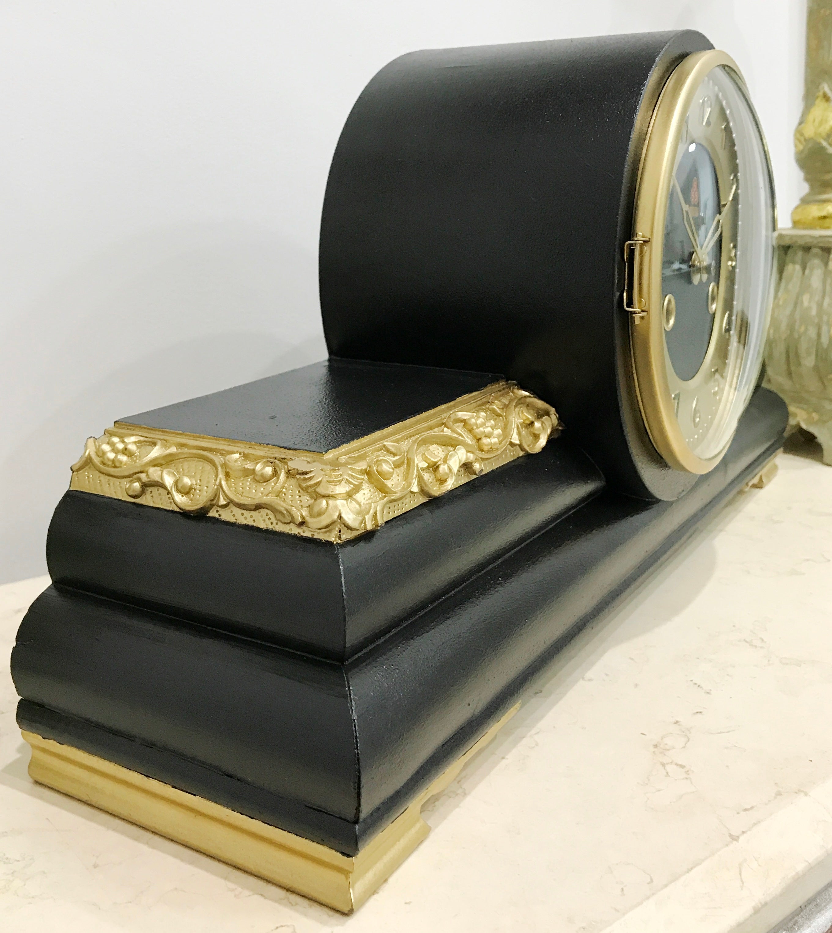 Vintage Mantel Clock | eXibit collection