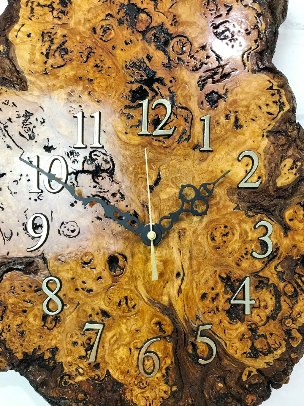 Tasmanian Oak Mulga Burl Battery Clock | eXibit collection