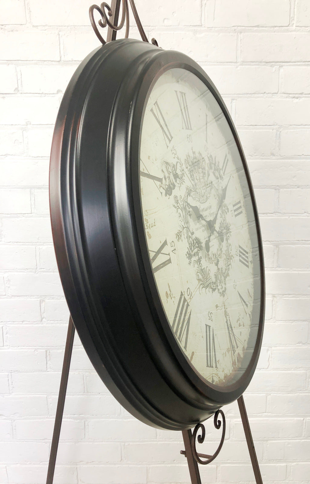 LARGE 70CM Round Metal Vintage Style Battery Clock on Display Easel | Adelaide Clocks
