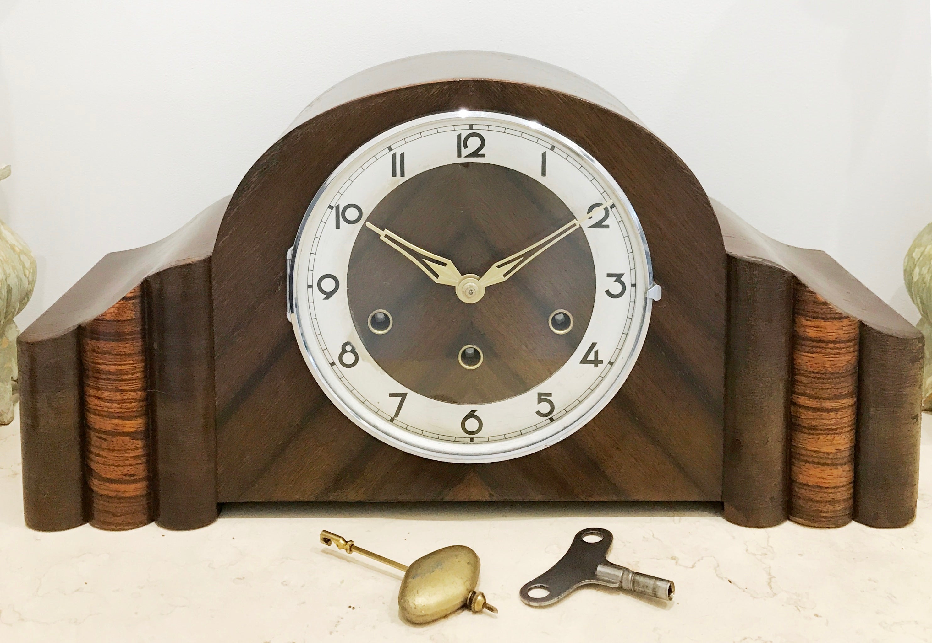 Vintage Westminster Mantel Clock  | eXibit collection