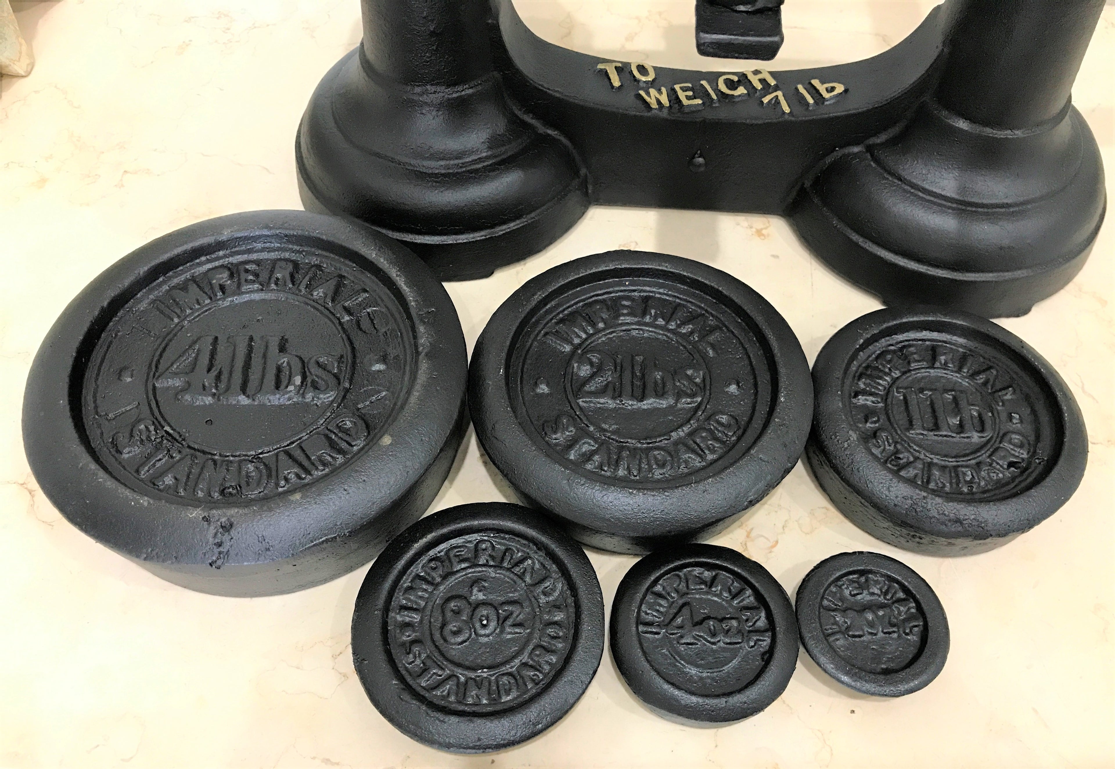 Vintage Cast Iron Kitchen Scale | eXibit collection