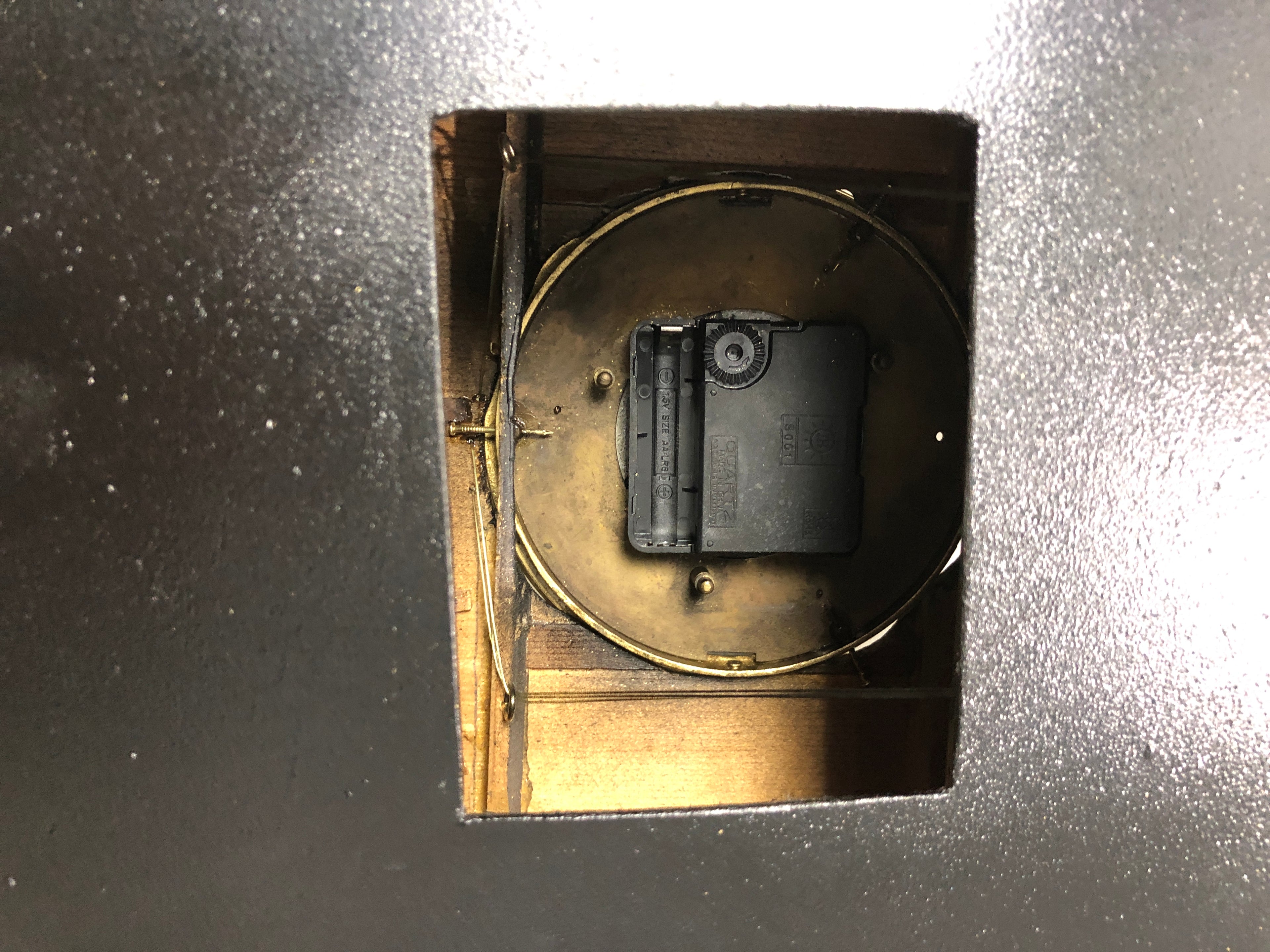 Original Suzuki Guitar Quartz Wall Clock | Adelaide Clocks