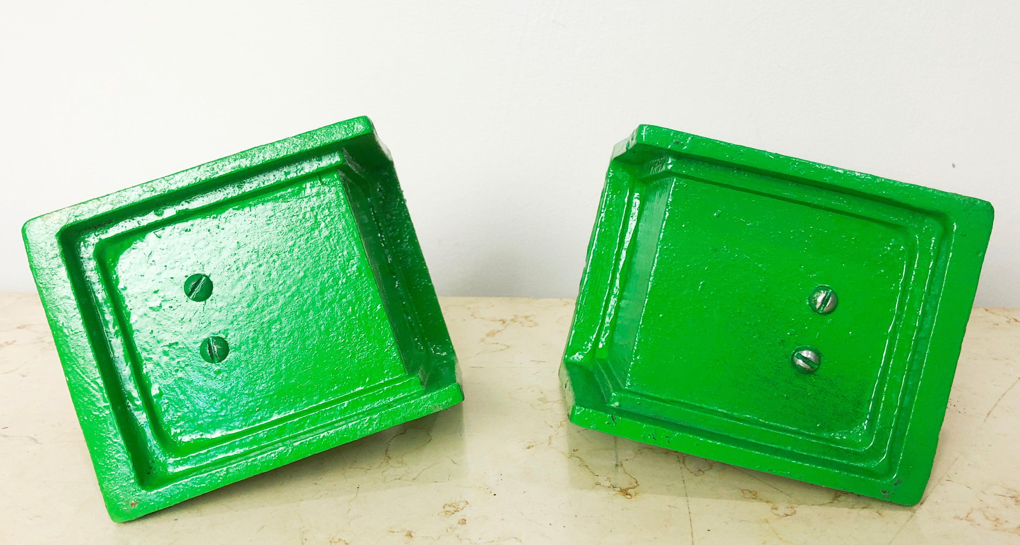 Vintage Original Cast Iron SHELL Bookends | eXibit collection