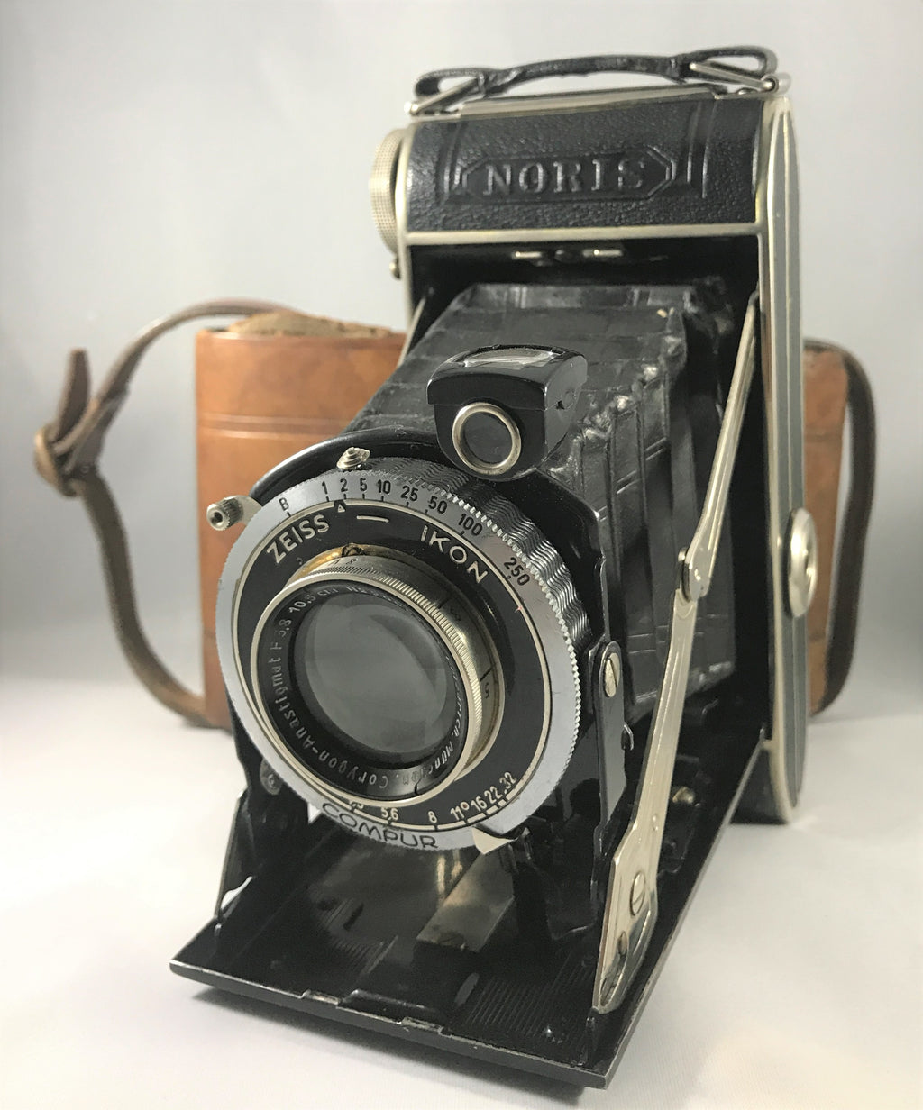 Noris Folding Camera