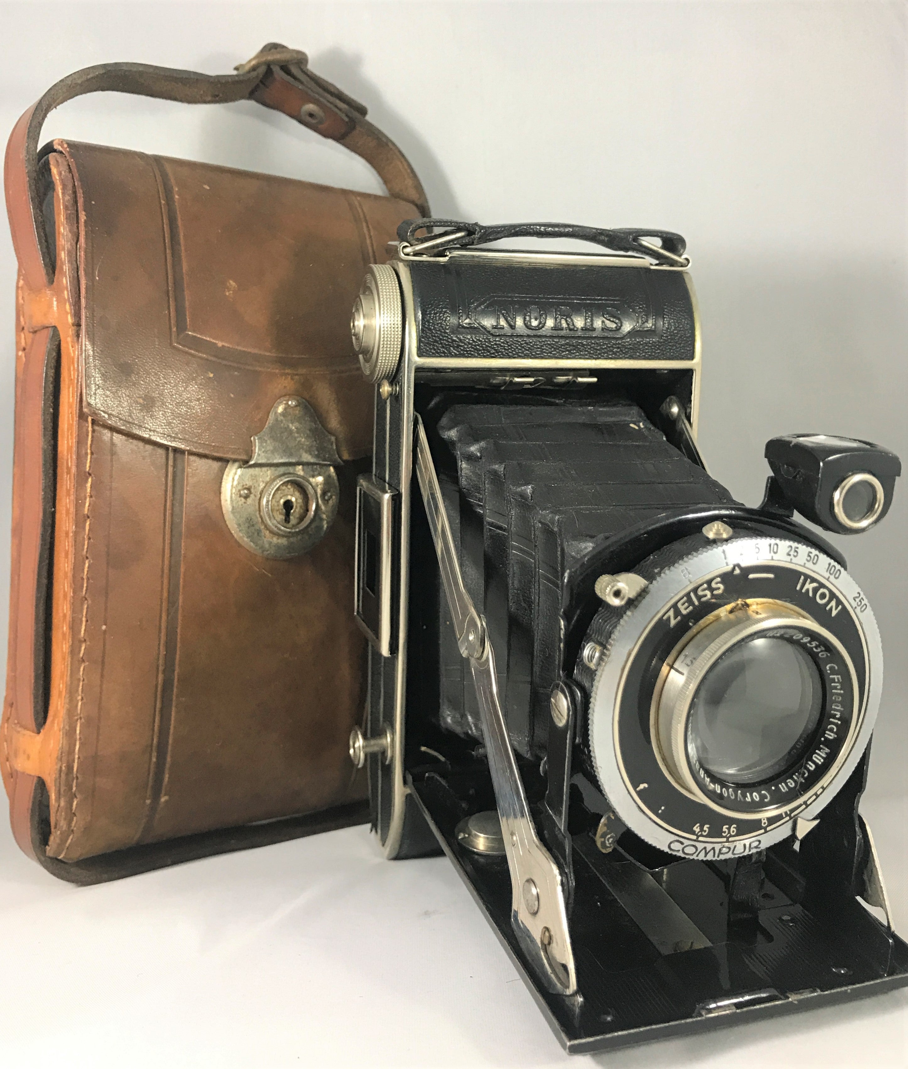 Noris Folding Camera