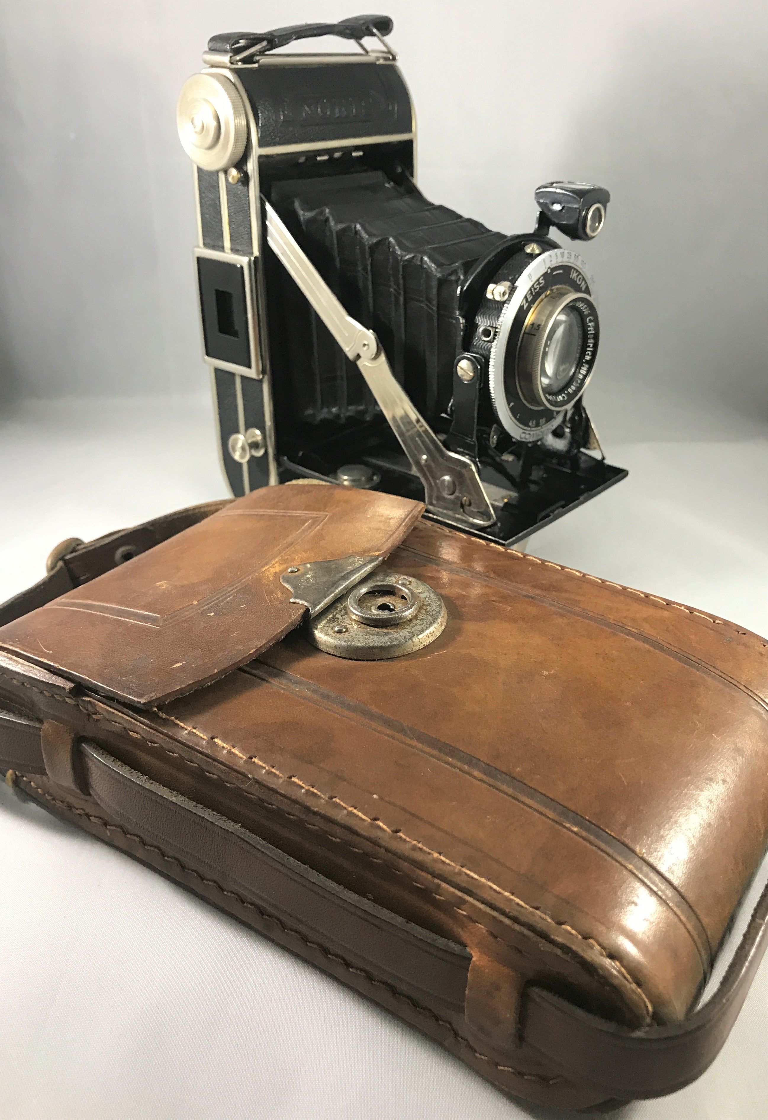 Noris Folding Camera
