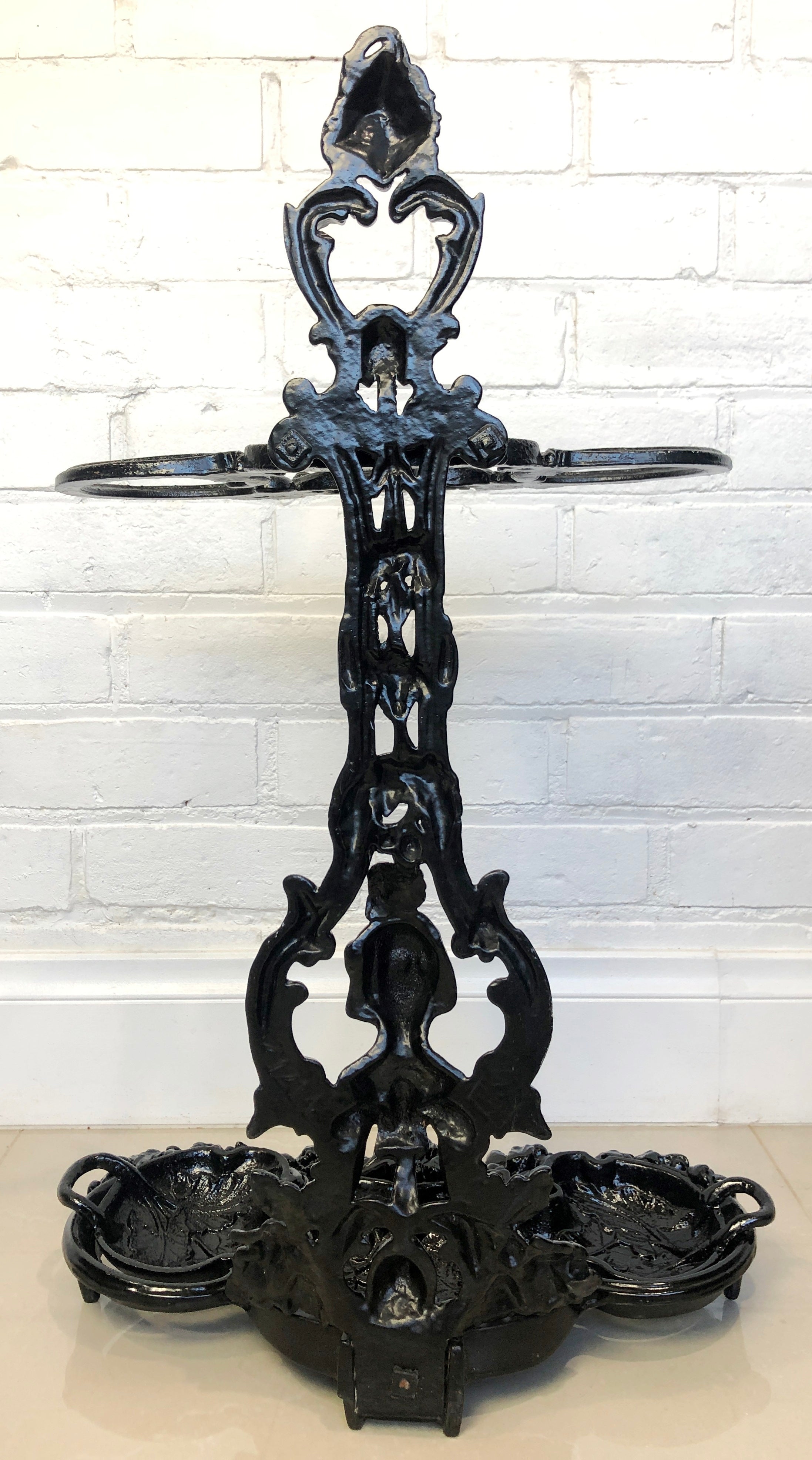 Coalbrookdale Ornate Black Iron Umbrella Stand | eXibit collection