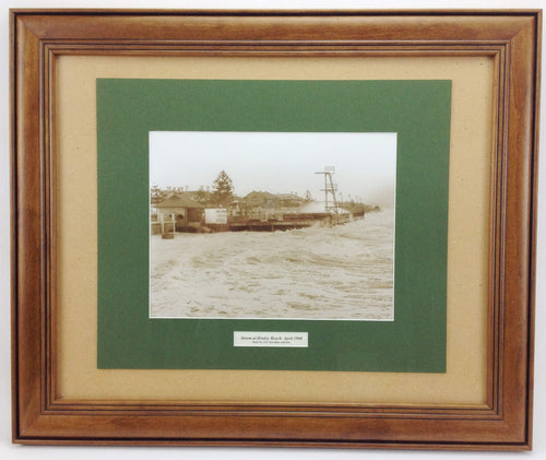 Vintage Henley Beach Kiosk Picture | Adelaide Clocks
