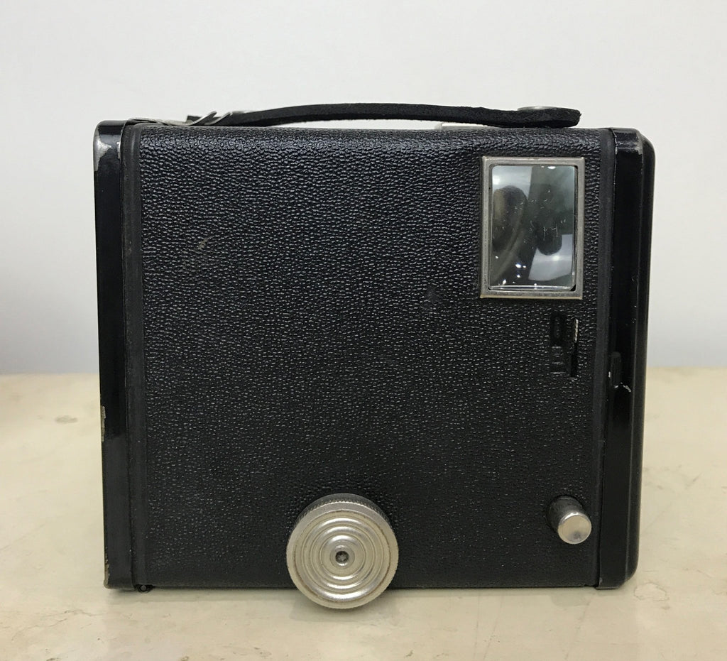 Vintage Kodak SIX-20 Brownie Camera | eXibit collection