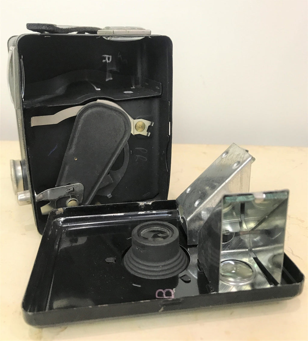 Vintage Kodak SIX-20 Brownie Camera | eXibit collection