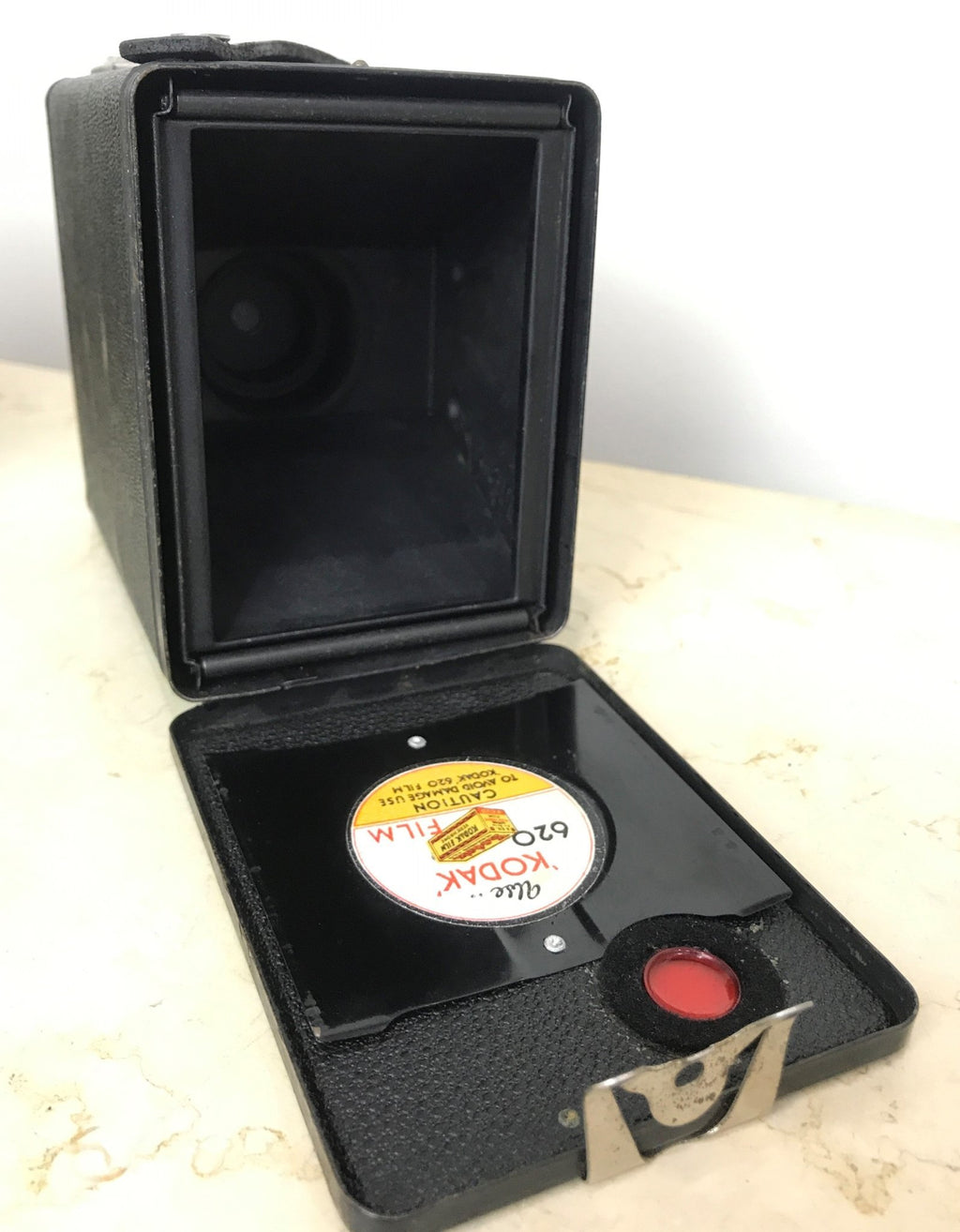 Vintage Kodak SIX-20 Brownie Camera | eXibit collection