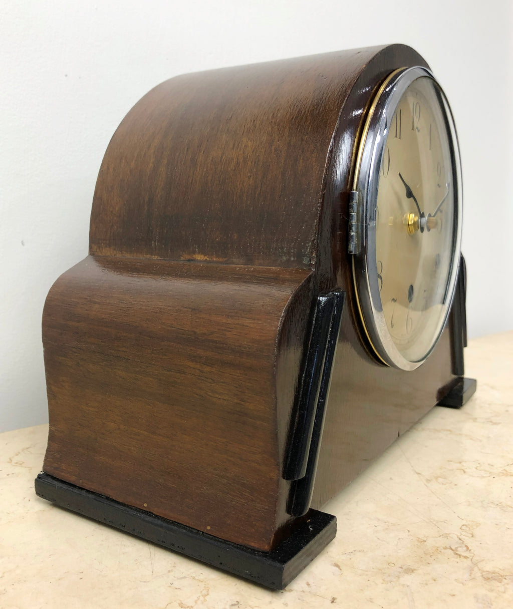 Vintage Art Deco Wooden Battery Mantel Clock | eXibit collection