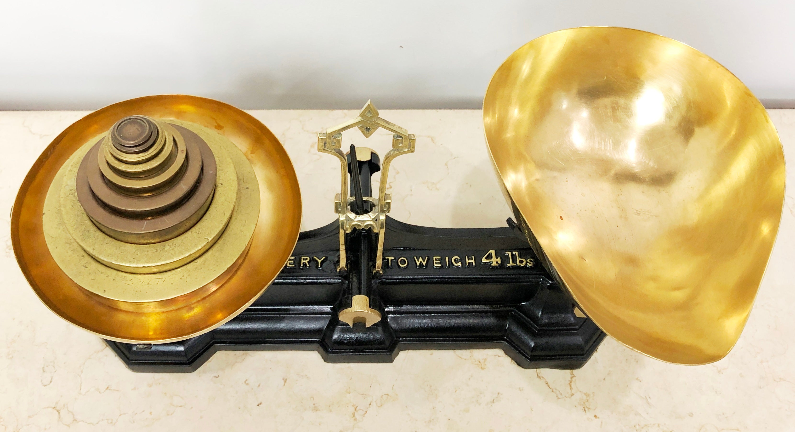 Vintage AVERY Cast Iron Kitchen Scale | eXibit collection