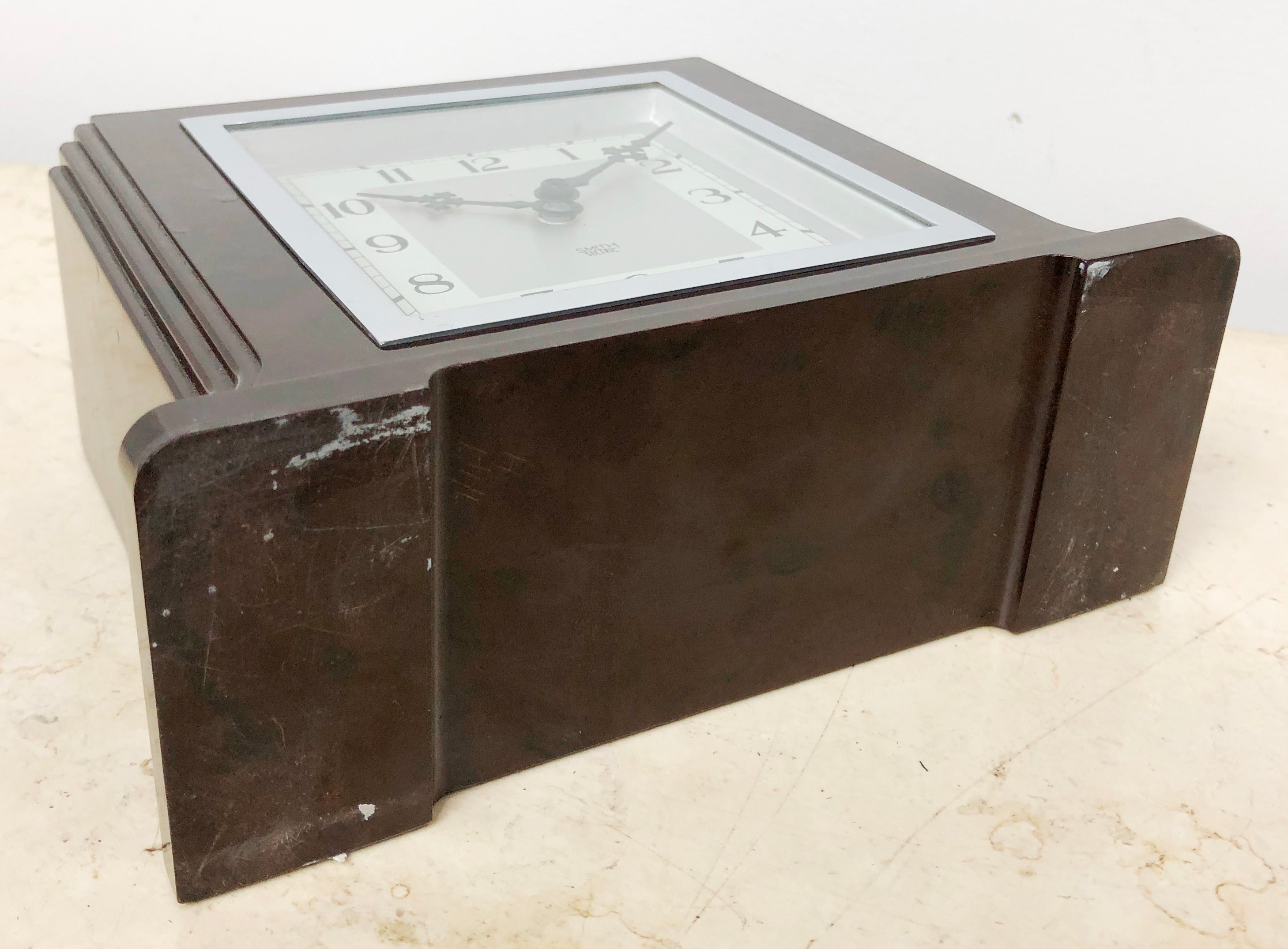 Vintage SMITHS Bakelite Sectric Battery Mantel Clock | eXibit collection