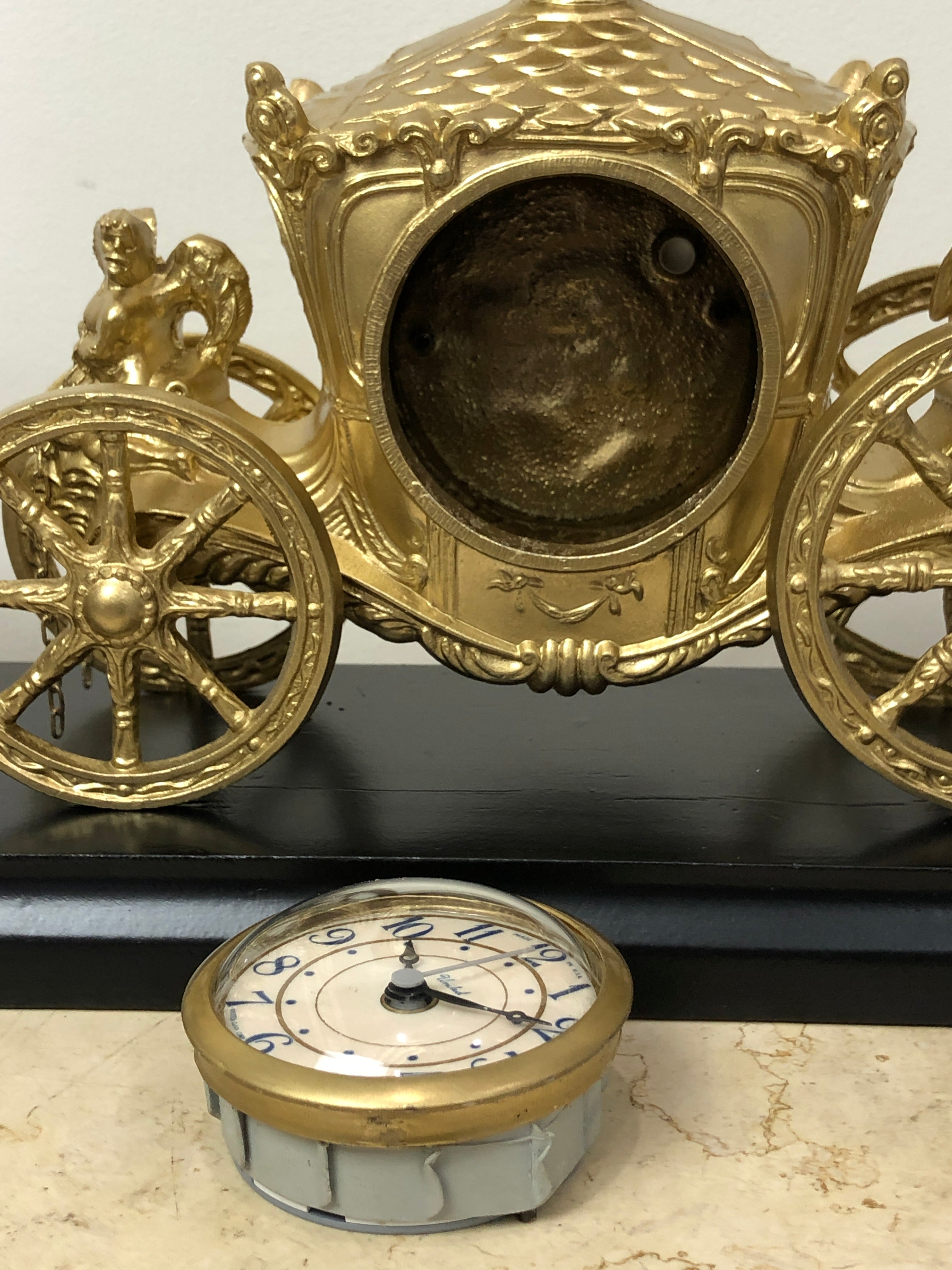 Vintage Brass Horse and Royal Carriage Mantel Clock | eXibit collection