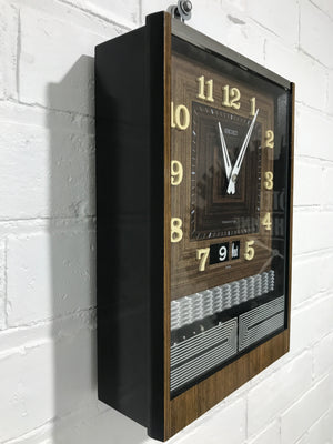Vintage Time Date Transistor Battery Wall Clock | eXibit collection