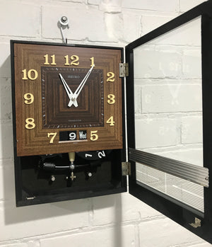 Vintage Time Date Transistor Battery Wall Clock | eXibit collection