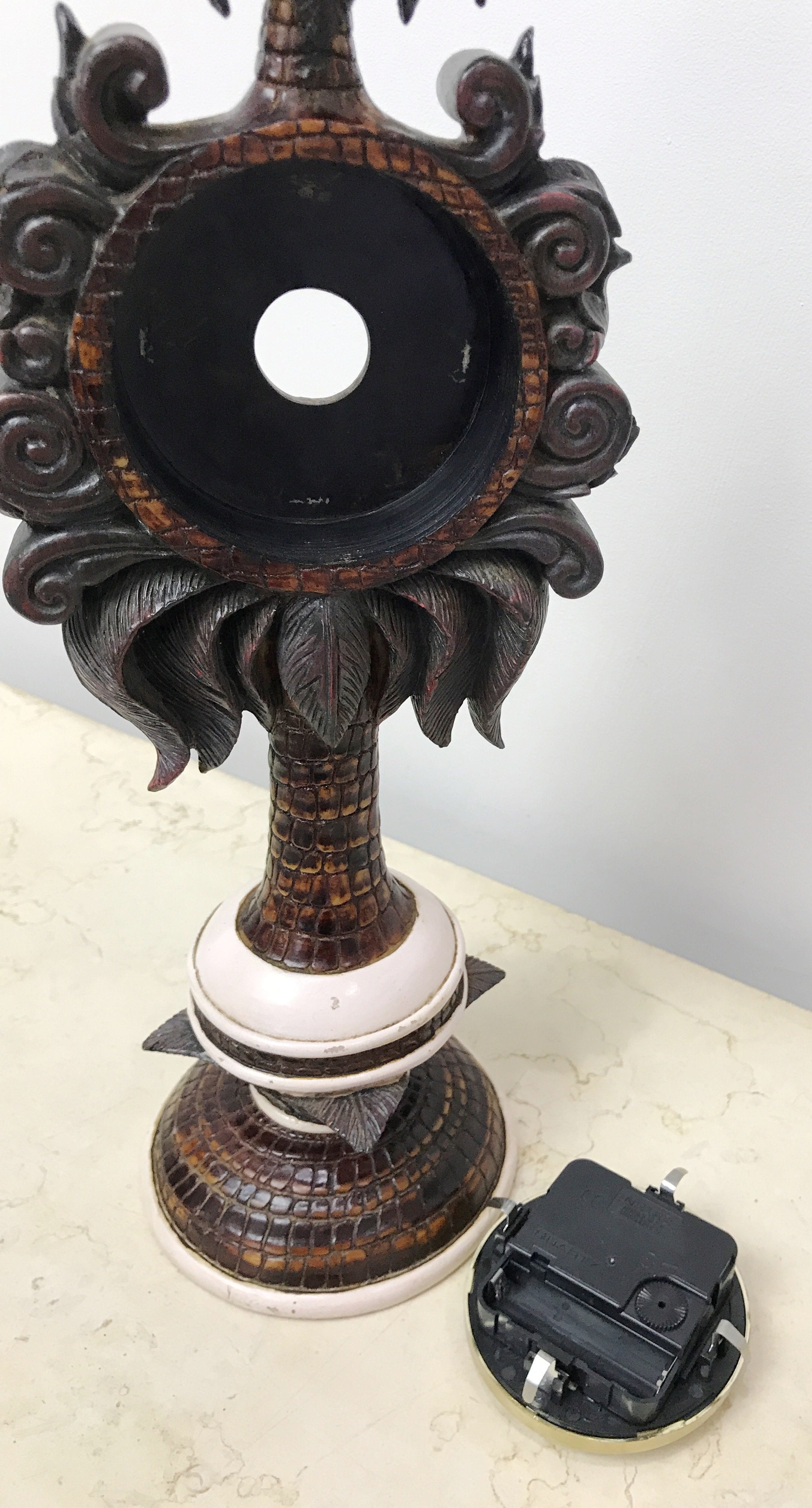 Vintage Palm Tree Battery Mantel Clock | eXibit collection