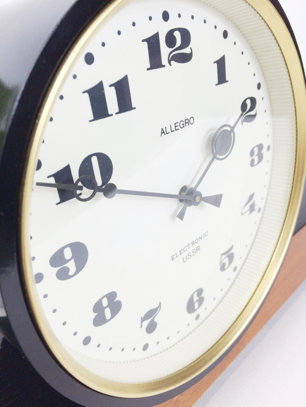 Antique Vintage Clocks & Décor | eXibit collection