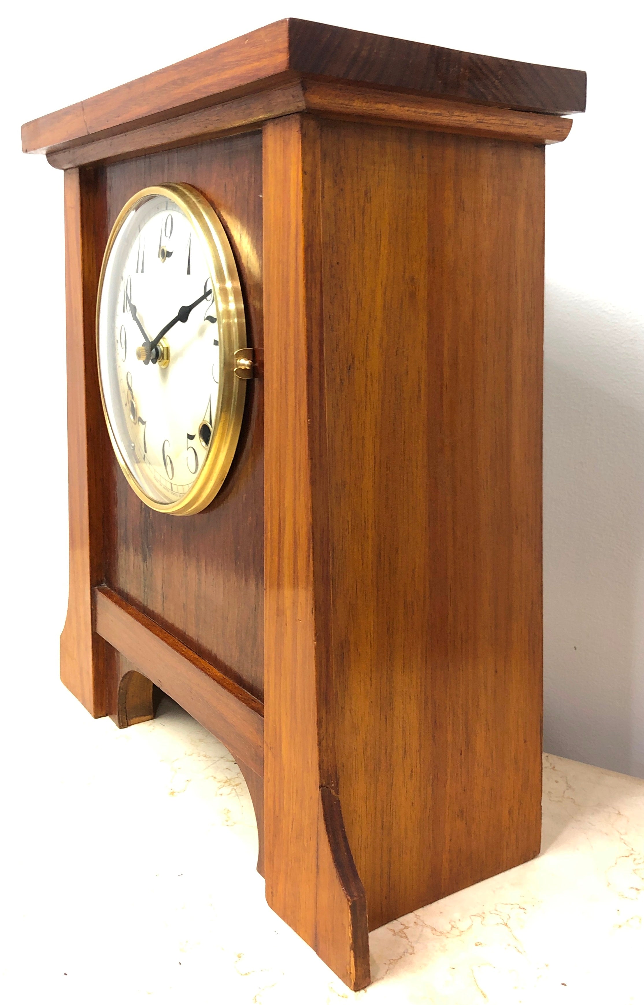 Original Antique USA Battery Mantel Clock | eXibit collection