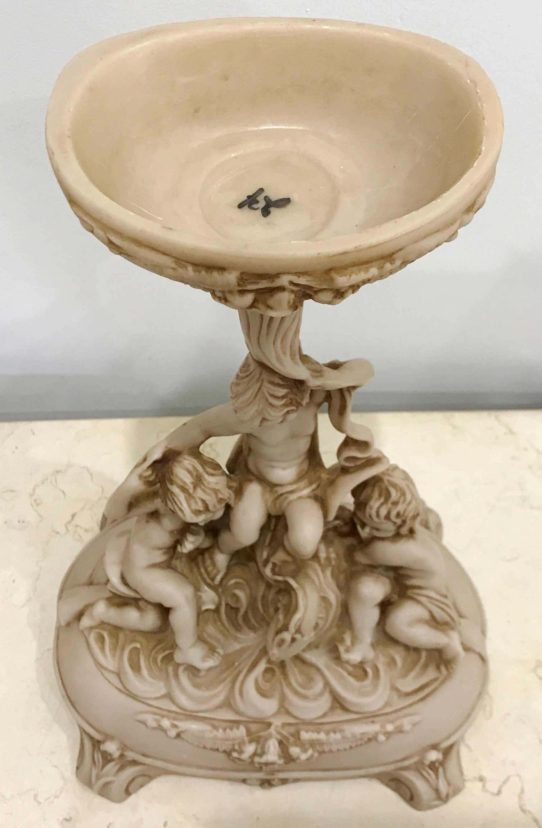 Vintage Cherub / Cupid Ornate Display Stand | eXibit collection