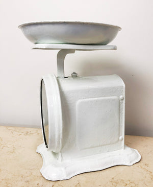 Antique Landers Frary & Clark Family Kitchen Scale | eXibit collection