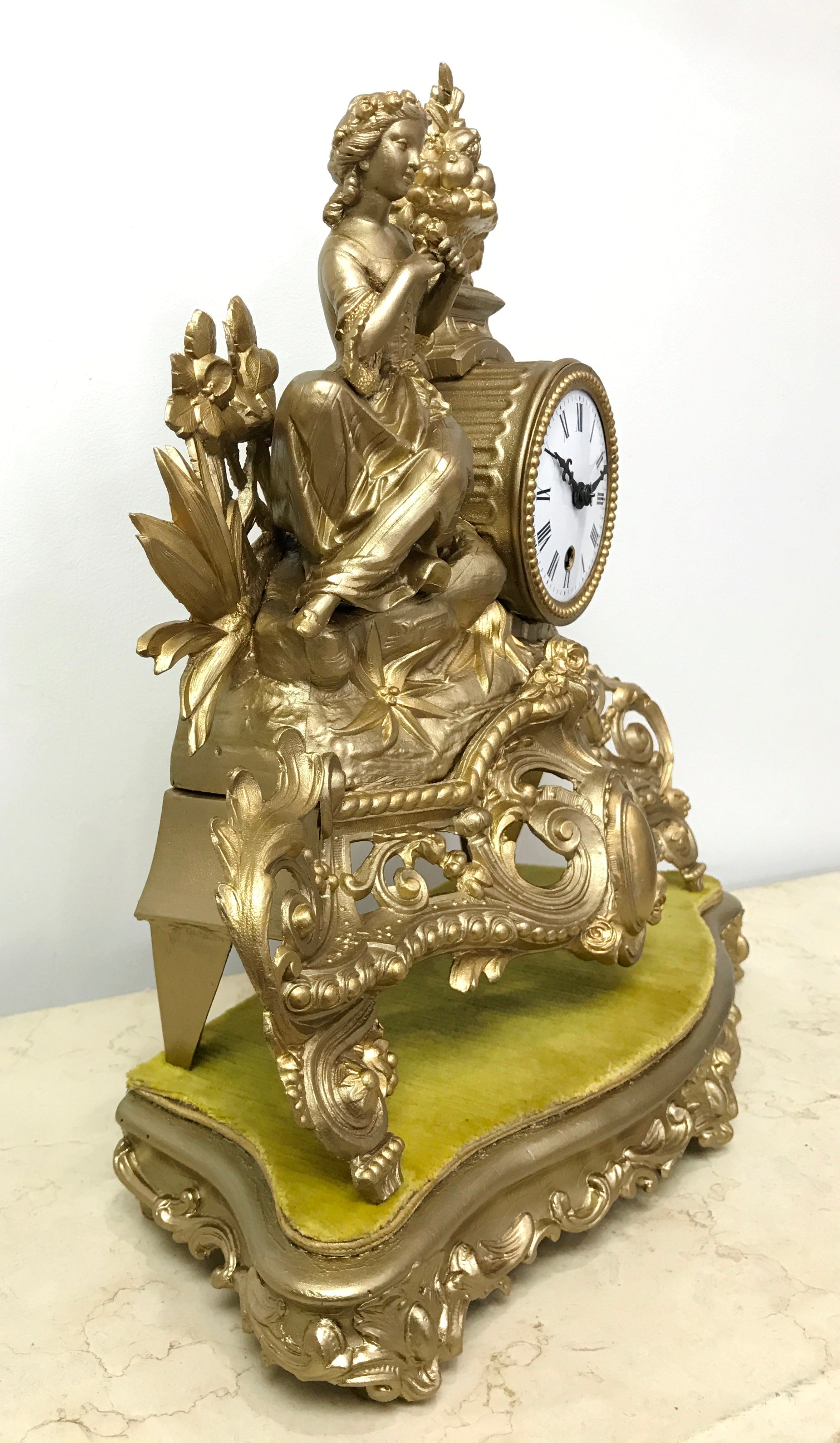 Antique Figural Spelter Mantel Clock | eXibit collection