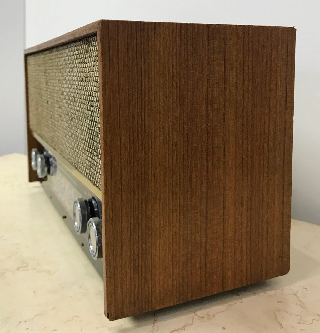 Vintage SHARP 3 Band Transistor Radio | eXibit collection