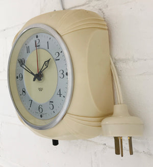 Vintage SMITHS Bakelite Electric Wall Clock | eXibit collection