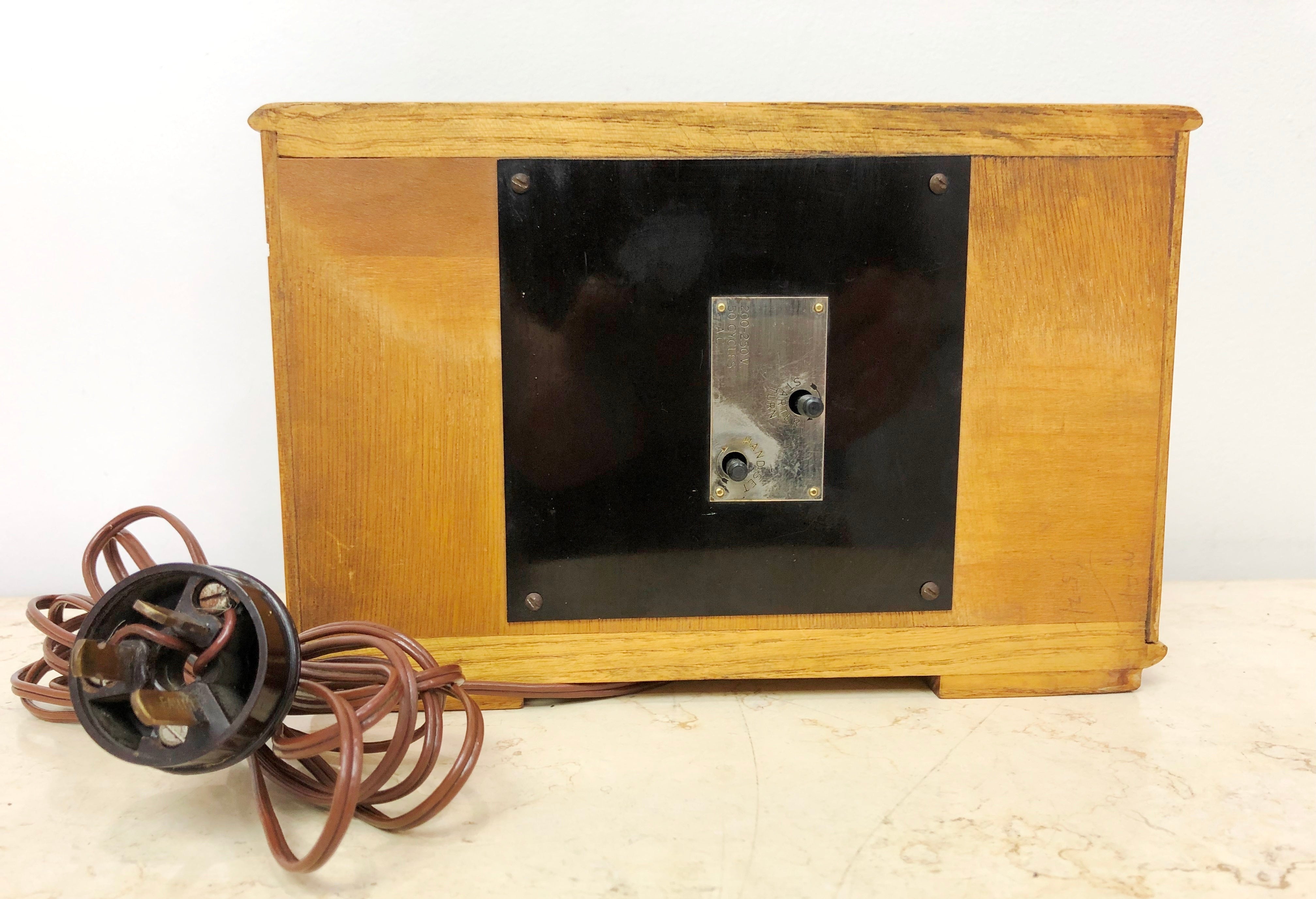 Vintage Art Deco British Electric Mantel Clock | eXibit collection