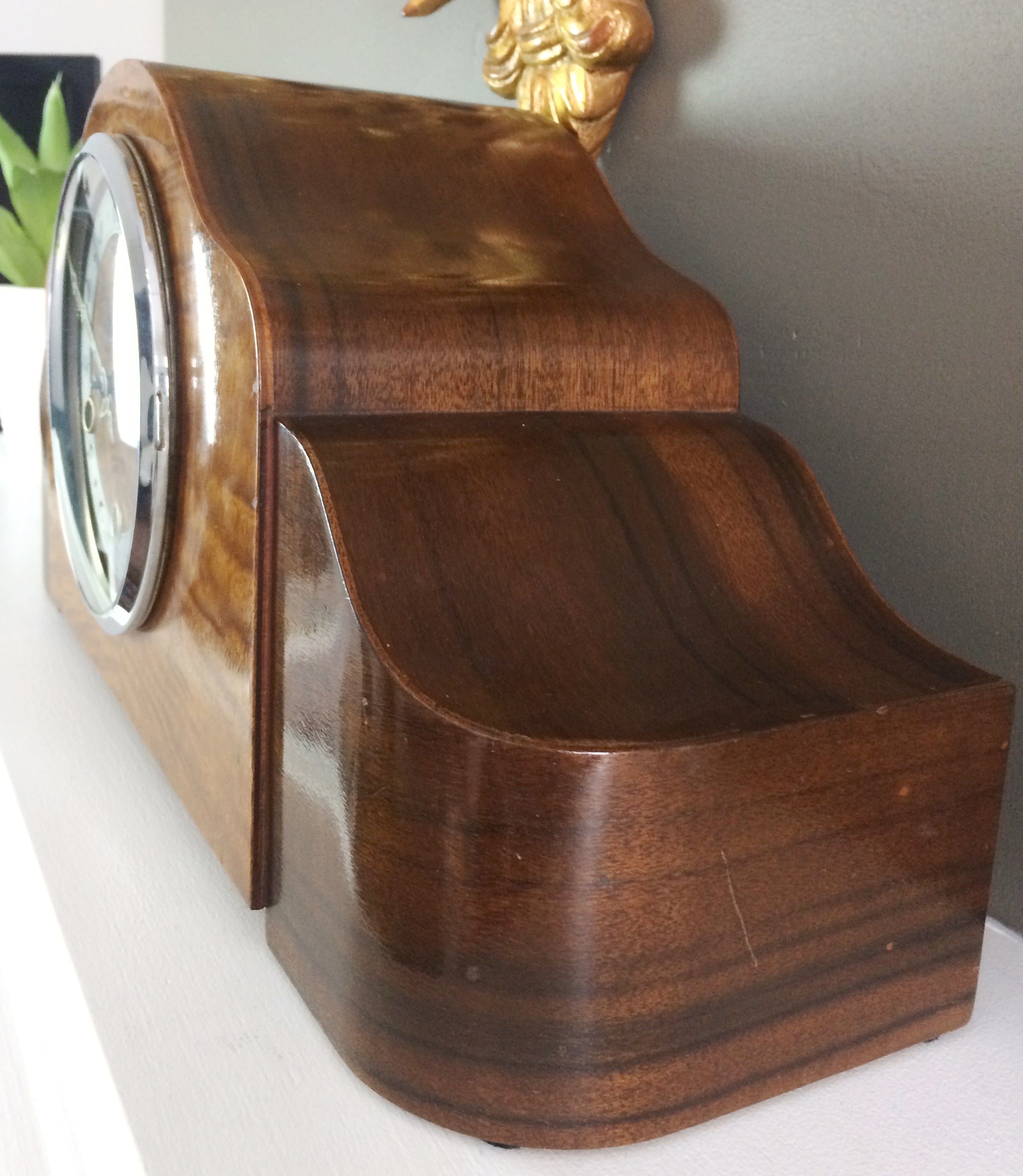 Antique Vintage Clocks & Décor | eXibit collection