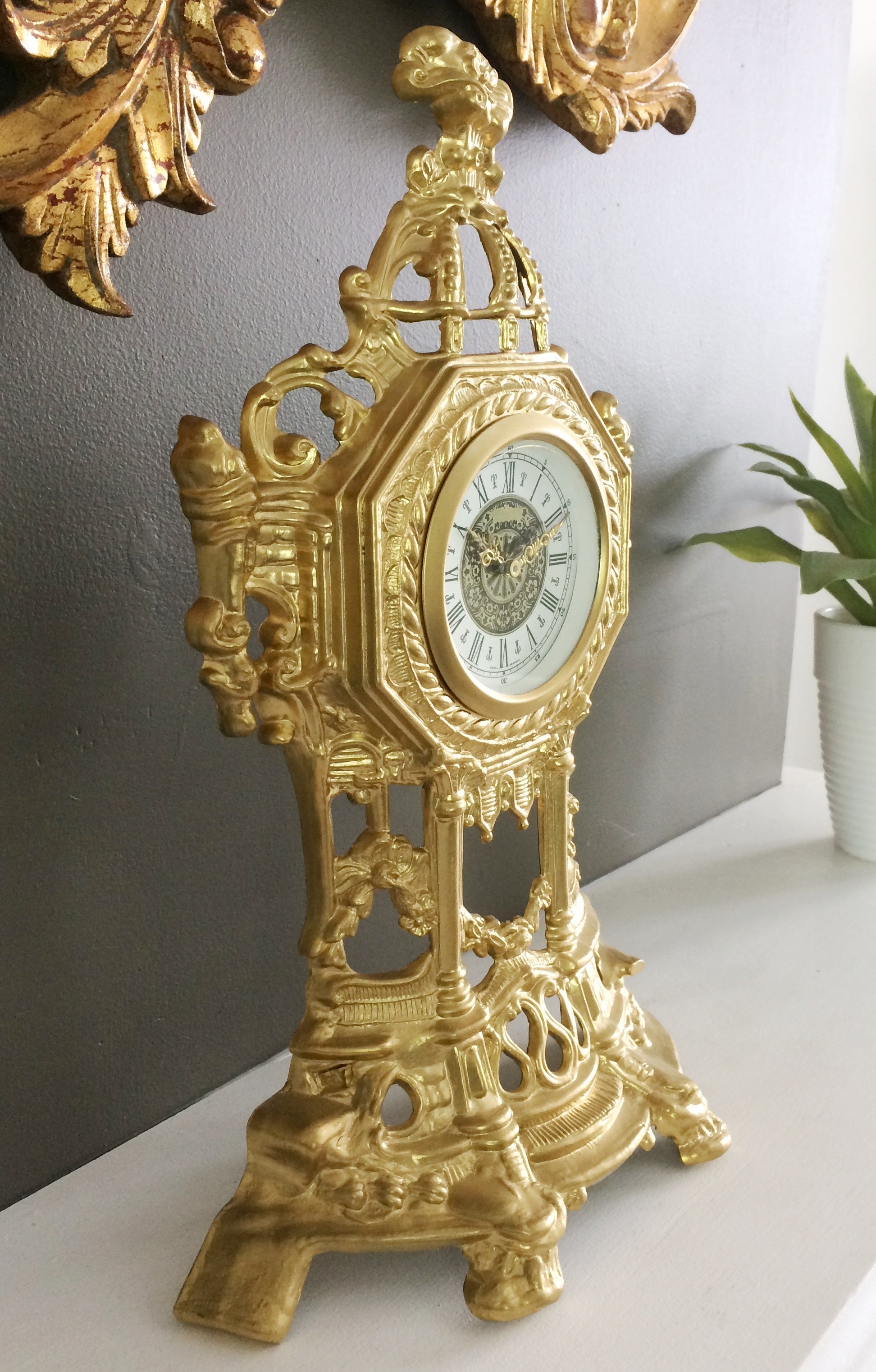 Antique Vintage Clocks & Décor | eXibit collection