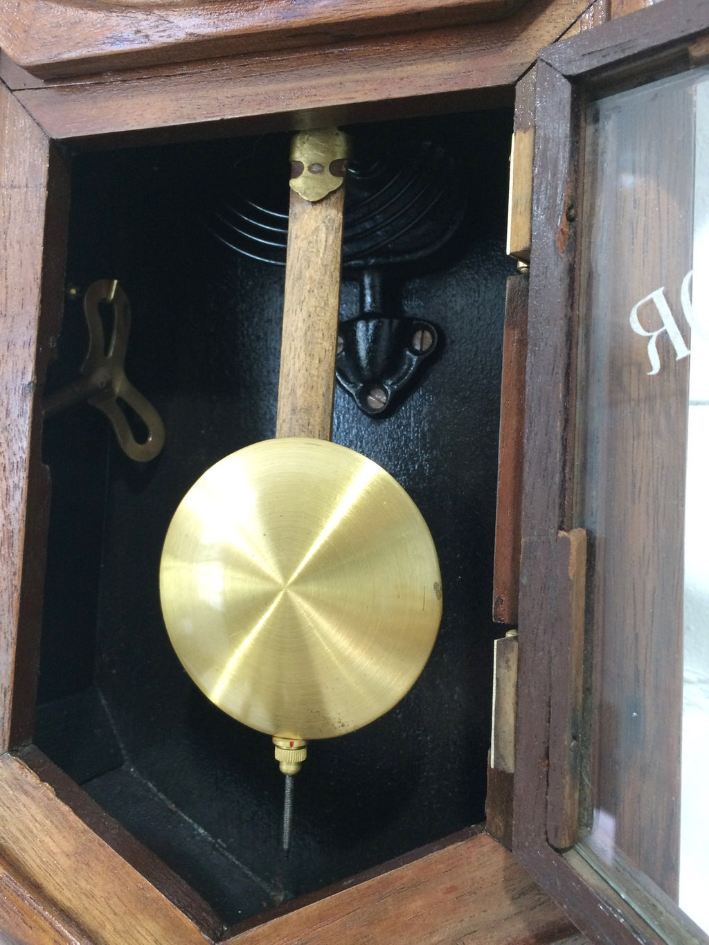 Antique Vintage Clocks & Décor | eXibit collection