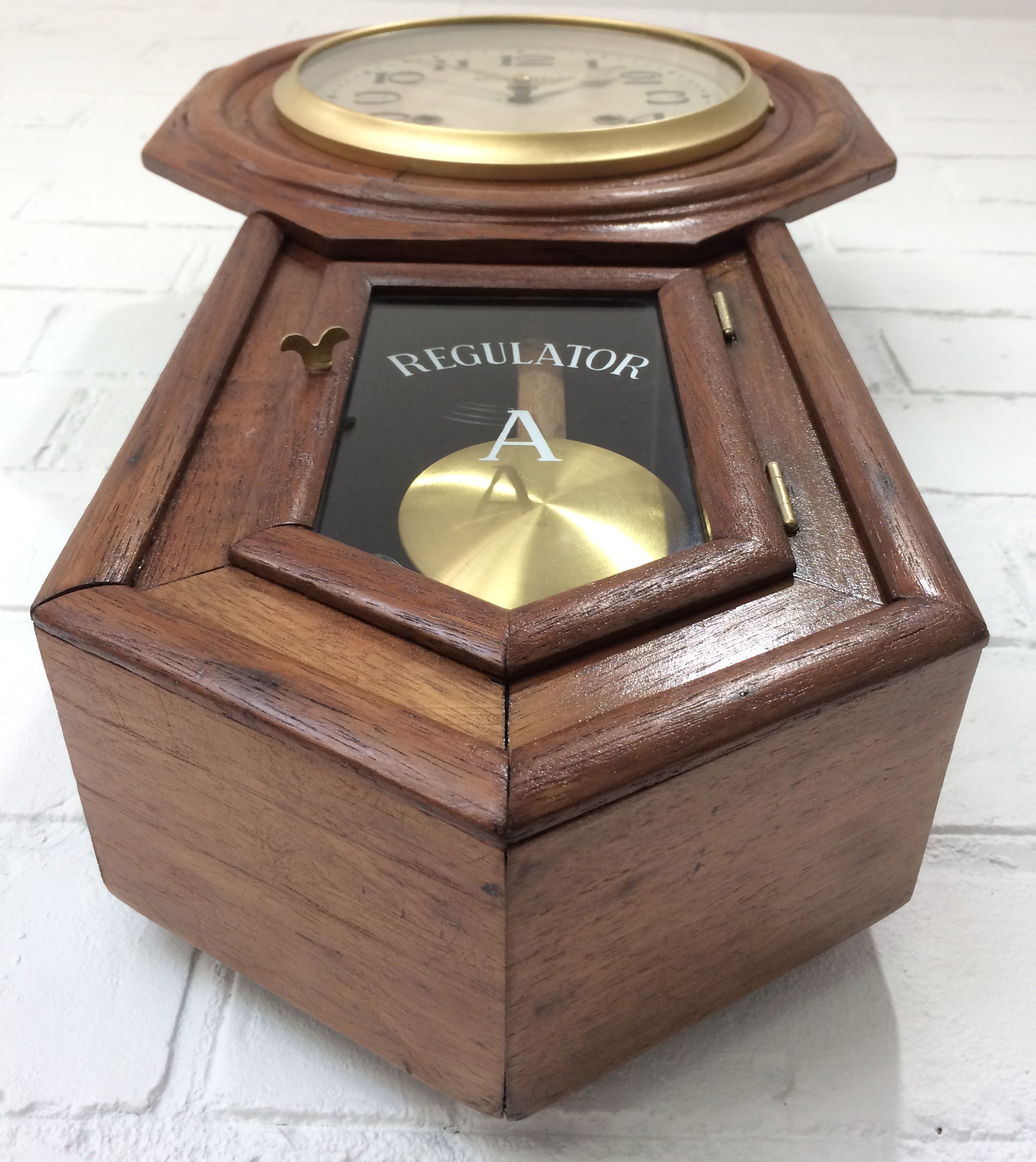 Antique Vintage Clocks & Décor | eXibit collection