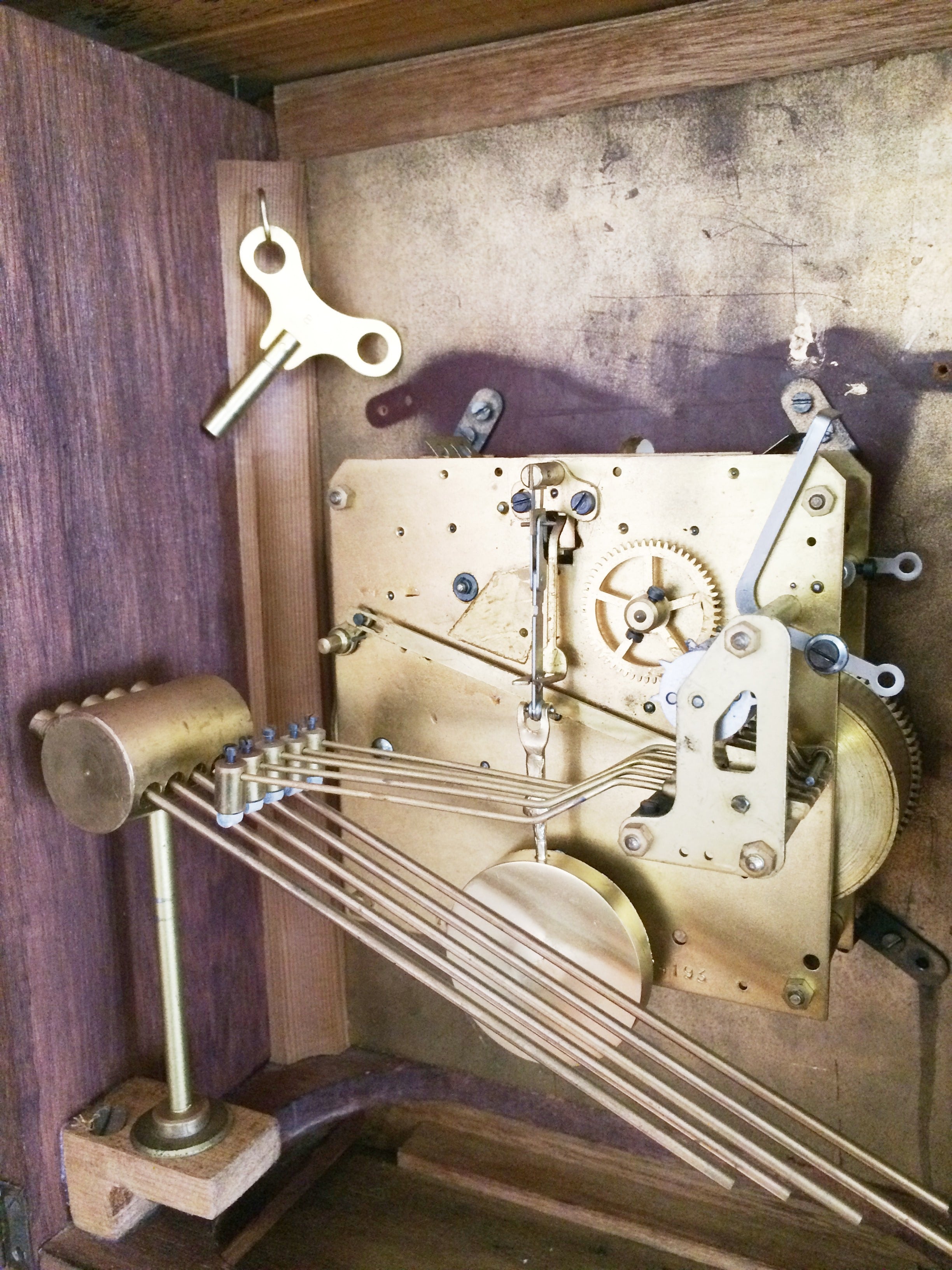 Antique Vintage Clocks & Décor | eXibit collection