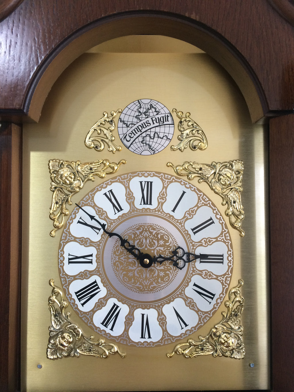 Antique Vintage Clocks & Décor | eXibit collection