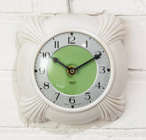 Original Smiths Sectric Clamshell Bakelite Kitchen Wall Clock | eXibit collection