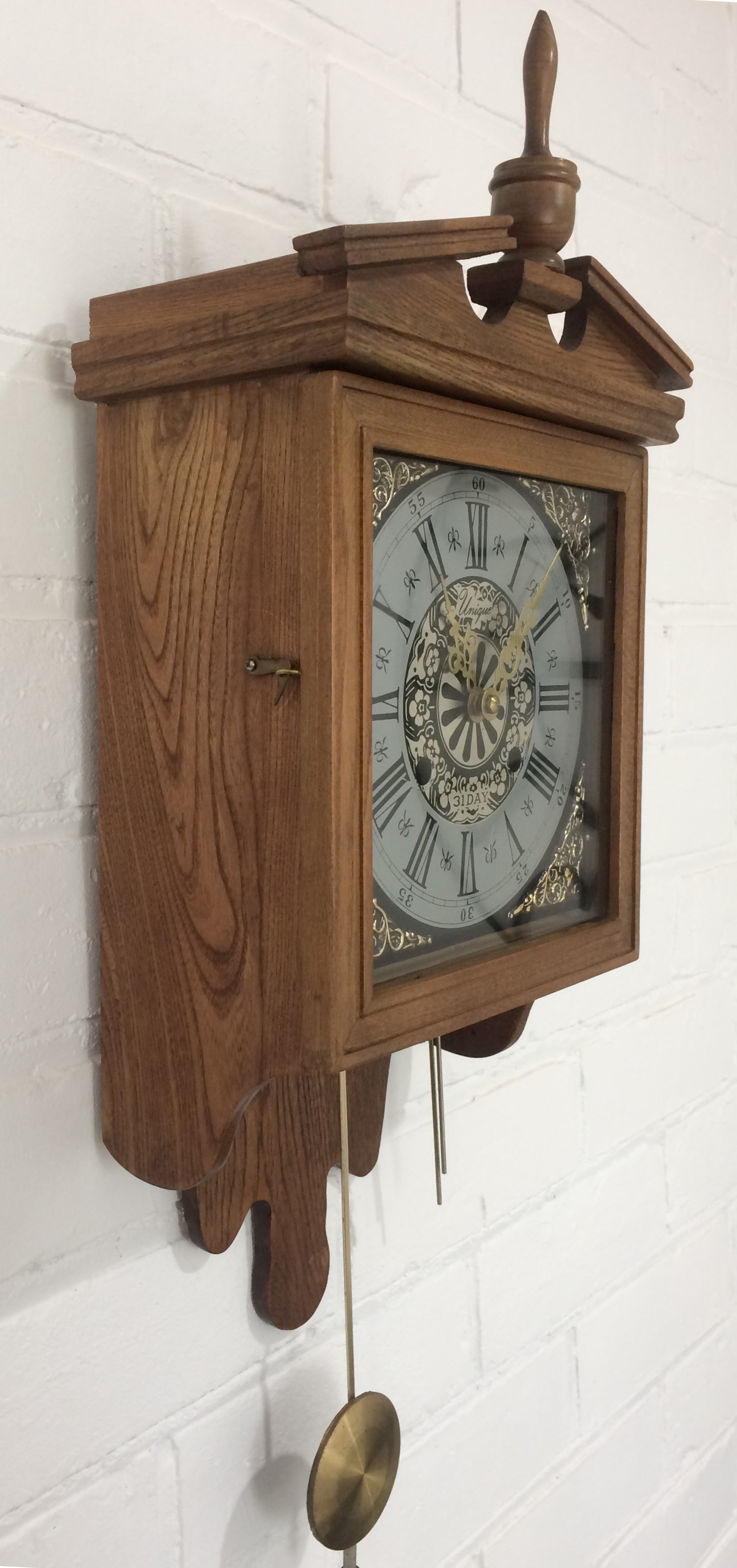 Antique Vintage Clocks & Décor | eXibit collection