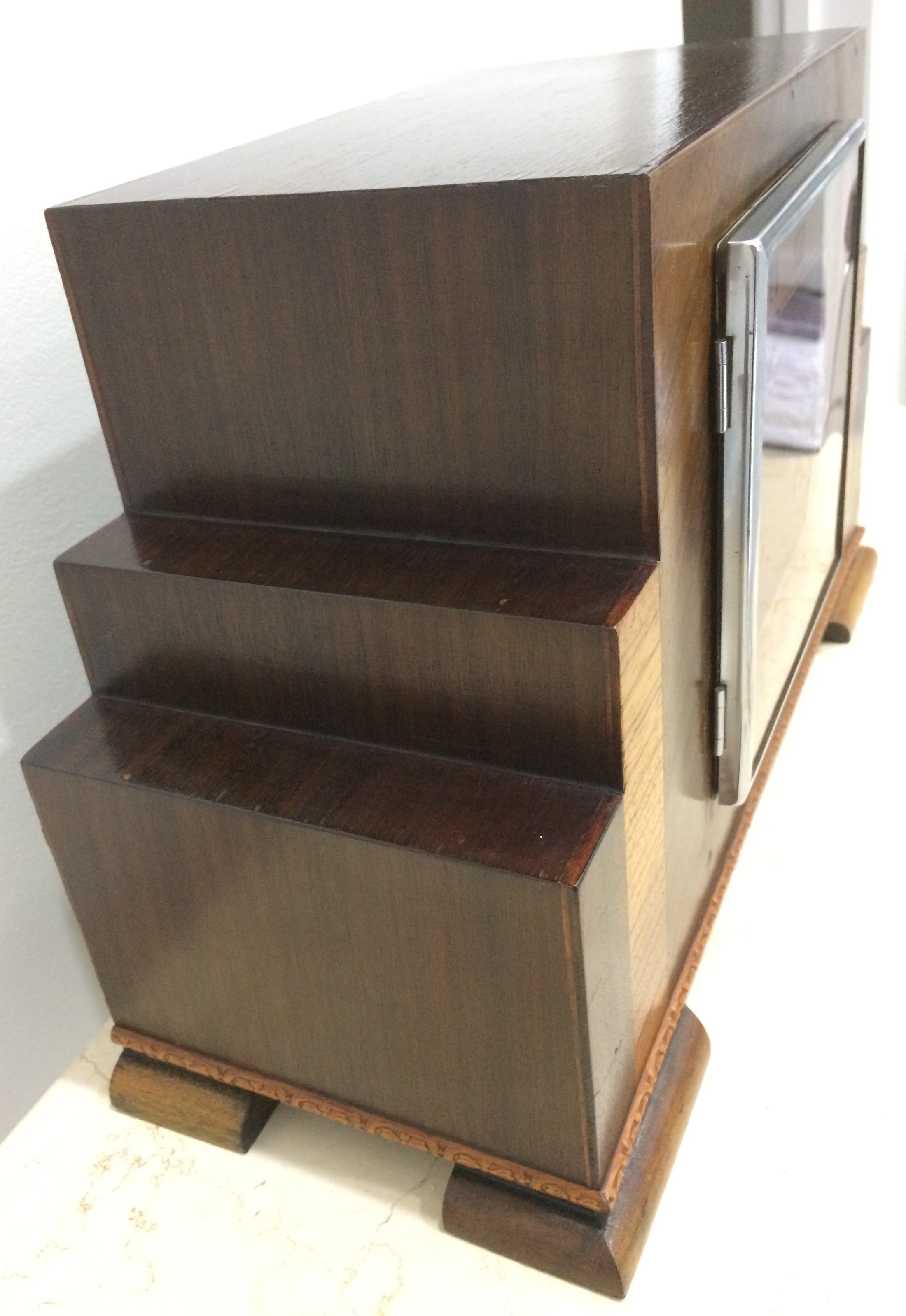 Antique Vintage Clocks & Décor | eXibit collection