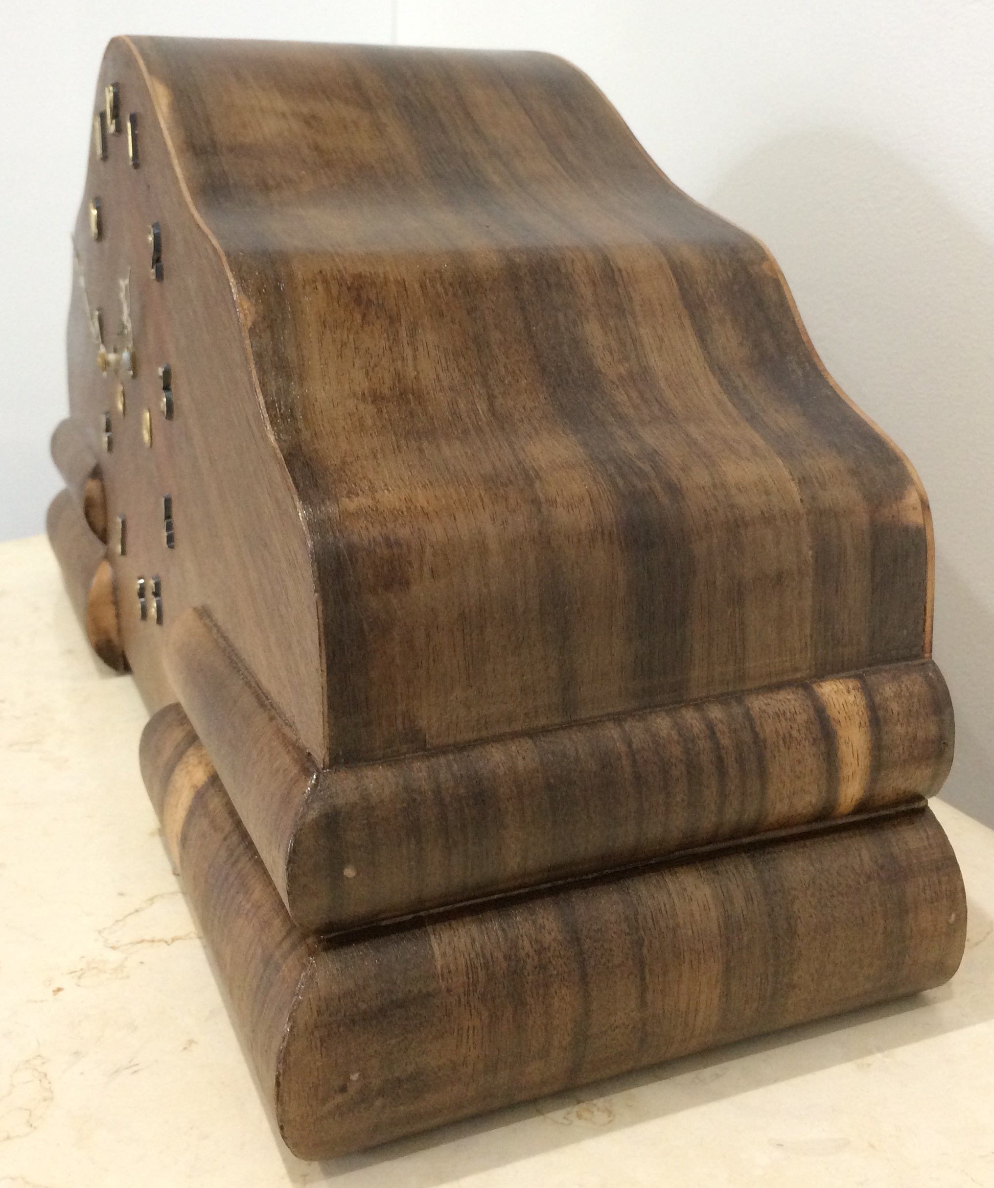 Vintage Original Battery Mantel Clock | eXibit collection