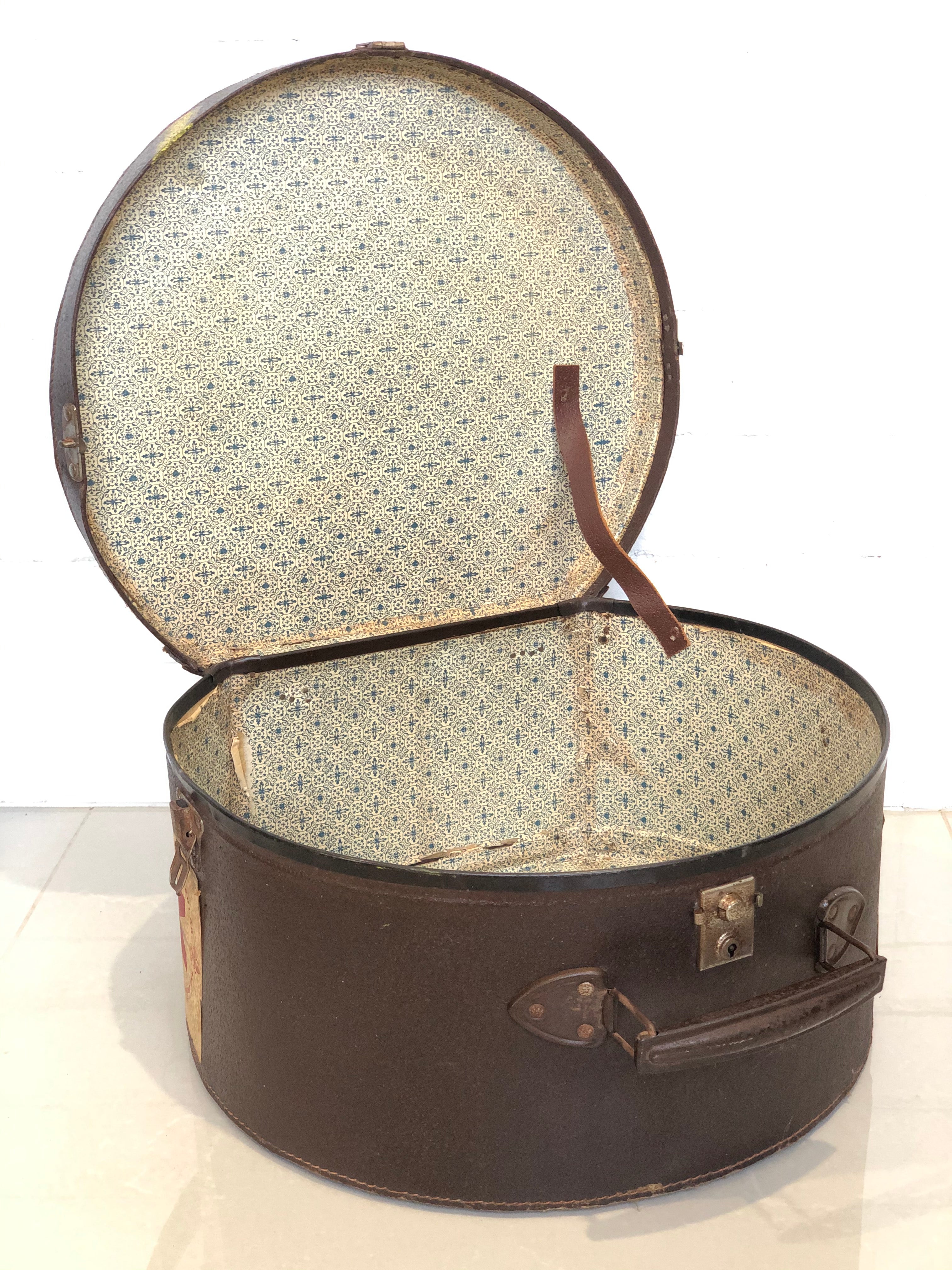 Hat boxes for sale australia on sale