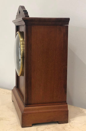 Antique New Haven Quartz Battery Mantel Clock  | eXibit collection